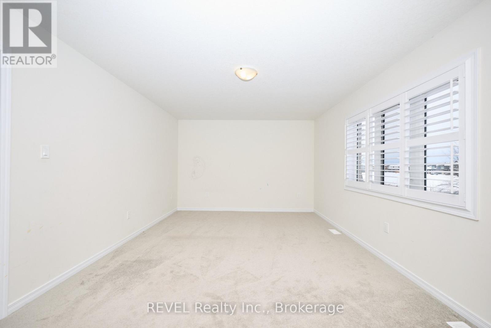 8787 Chickory Trail, Niagara Falls (Brown), ON - Indoor Photo Showing Other Room