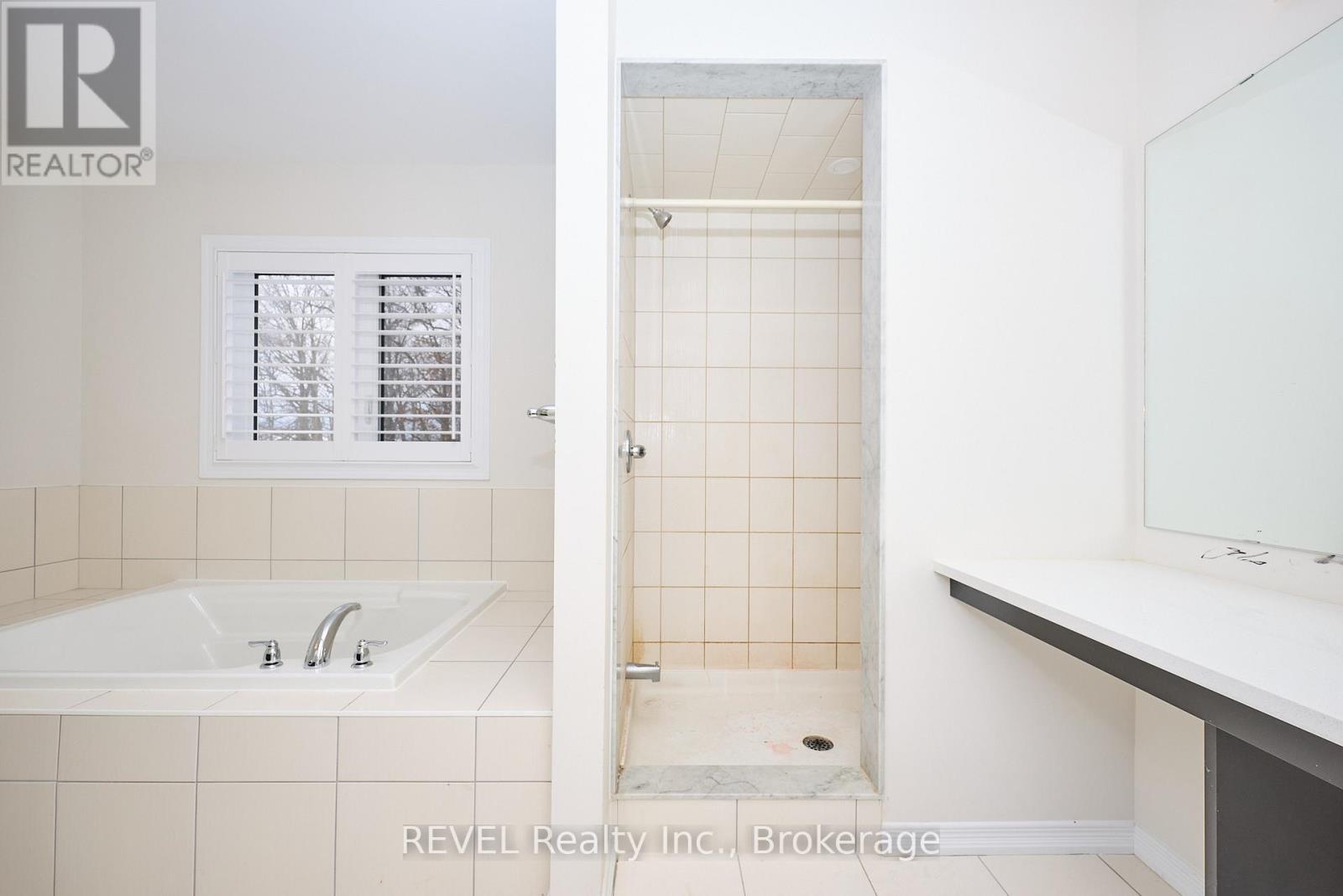 8787 Chickory Trail, Niagara Falls (Brown), ON - Indoor Photo Showing Bathroom