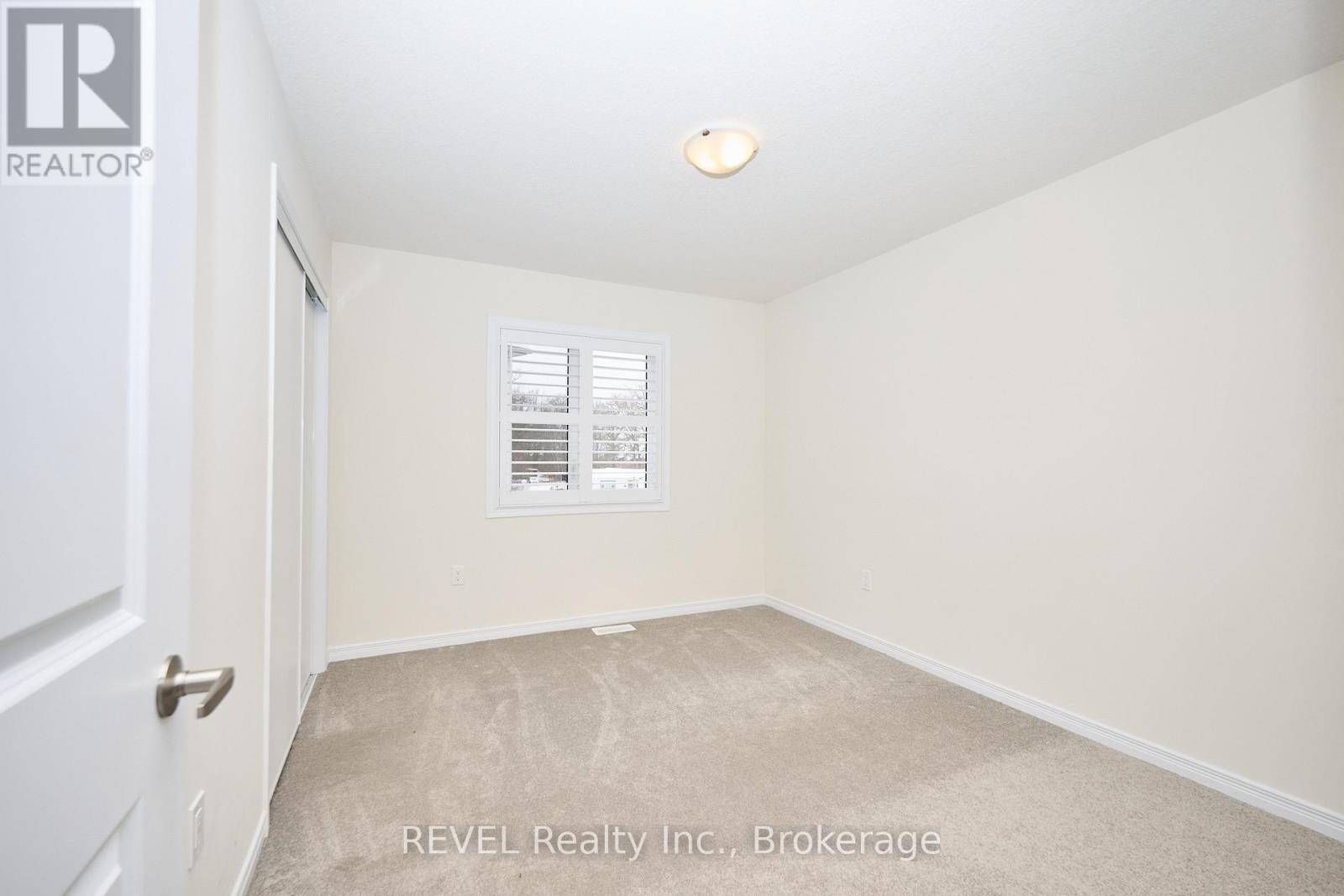 8787 Chickory Trail, Niagara Falls (Brown), ON - Indoor Photo Showing Other Room