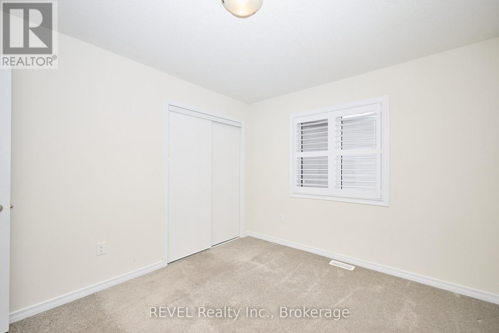 8787 Chickory Trail, Niagara Falls (Brown), ON - Indoor Photo Showing Other Room