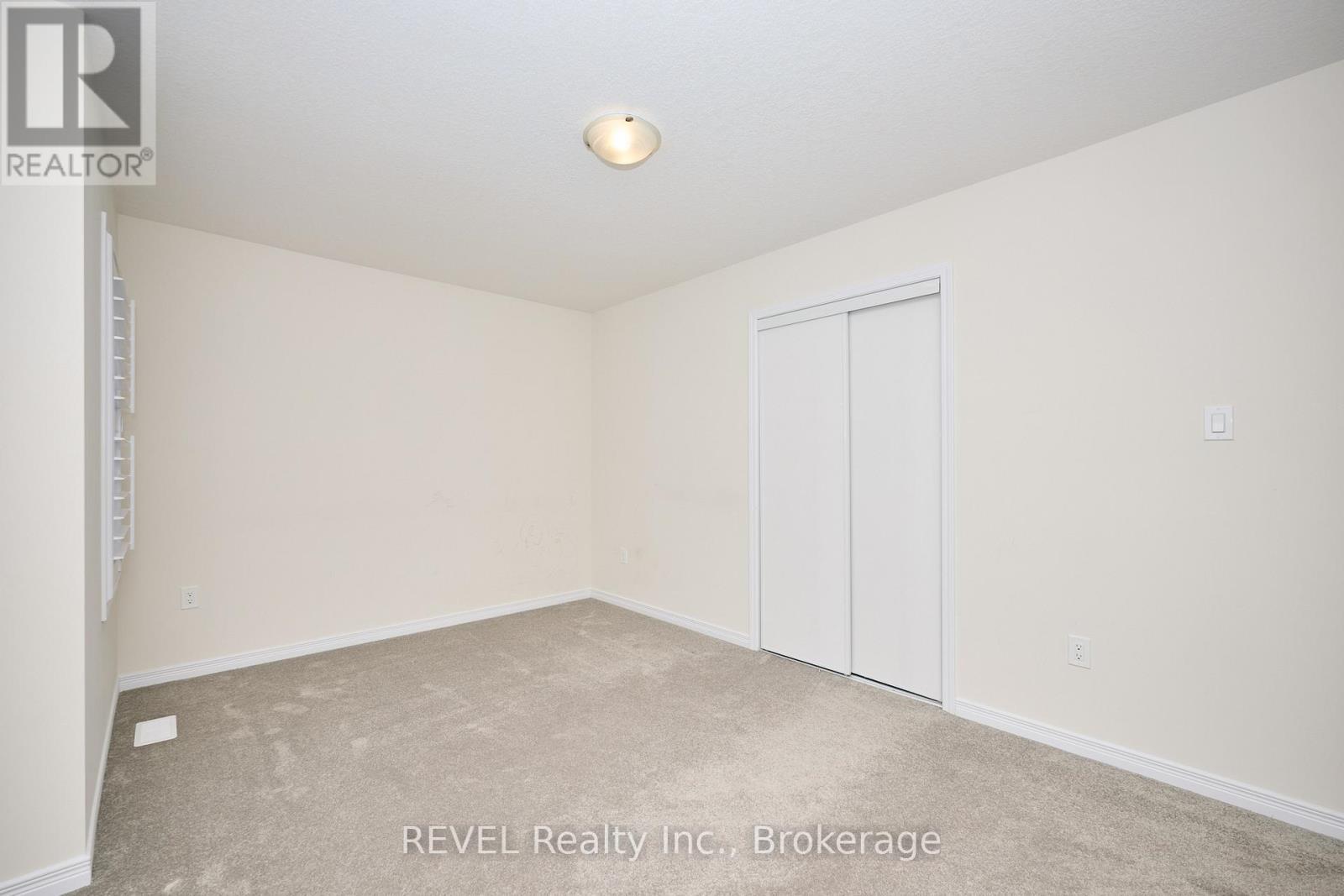 8787 Chickory Trail, Niagara Falls (Brown), ON - Indoor Photo Showing Other Room
