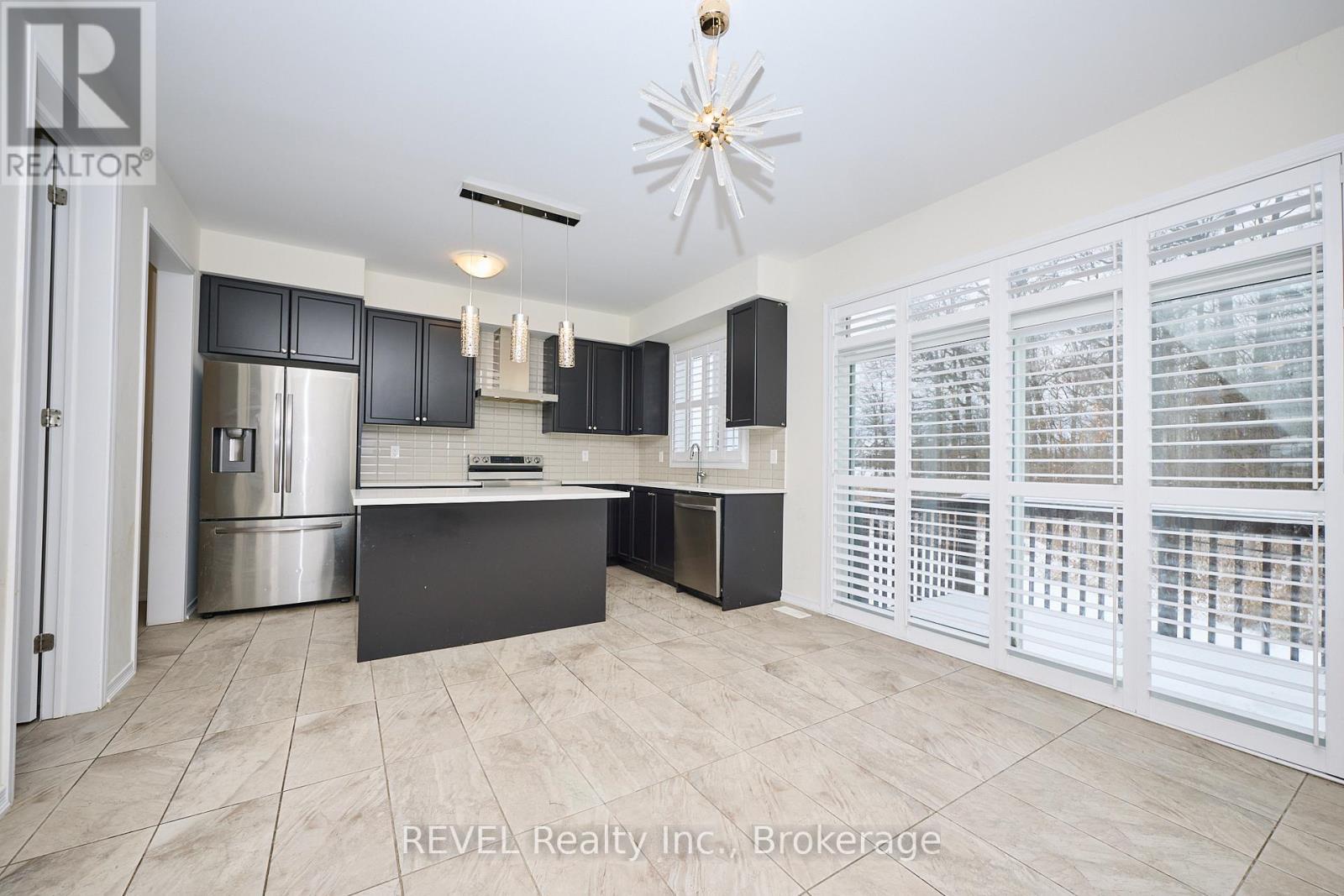 8787 Chickory Trail, Niagara Falls (Brown), ON - Indoor Photo Showing Kitchen