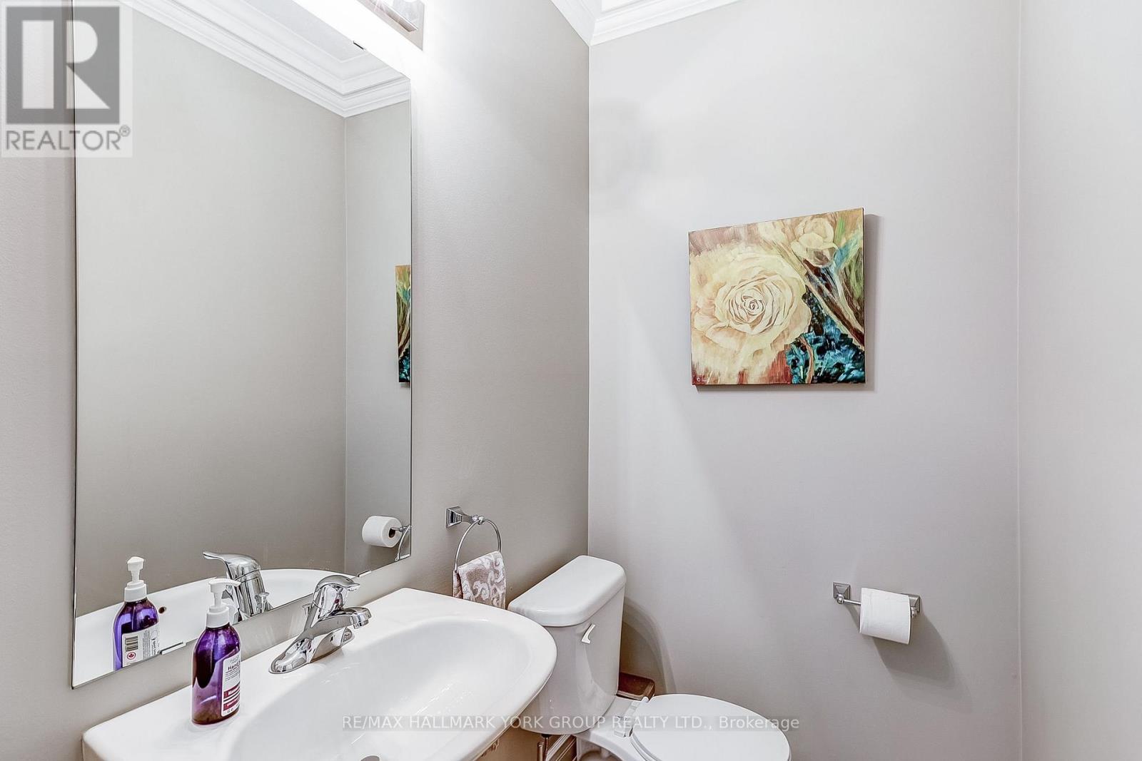 1022 Sherman Brock Circle, Newmarket, ON - Indoor Photo Showing Bathroom