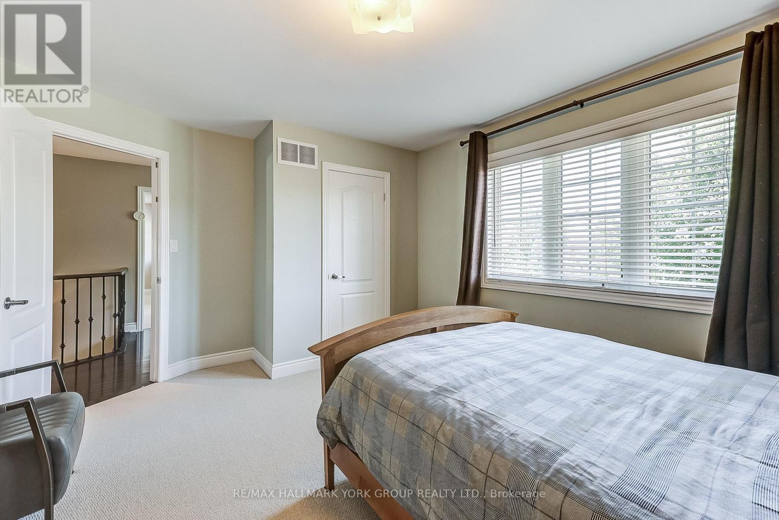 1022 Sherman Brock Circle, Newmarket, ON - Indoor Photo Showing Bedroom