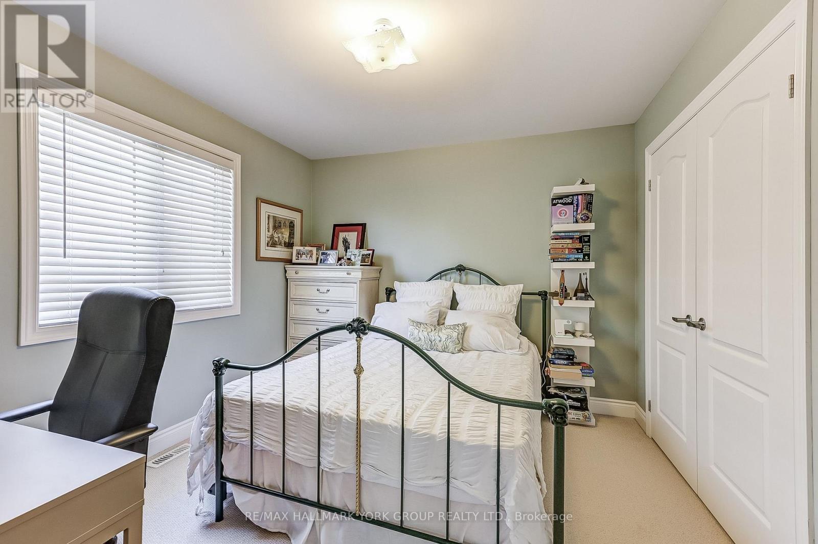 1022 Sherman Brock Circle, Newmarket, ON - Indoor