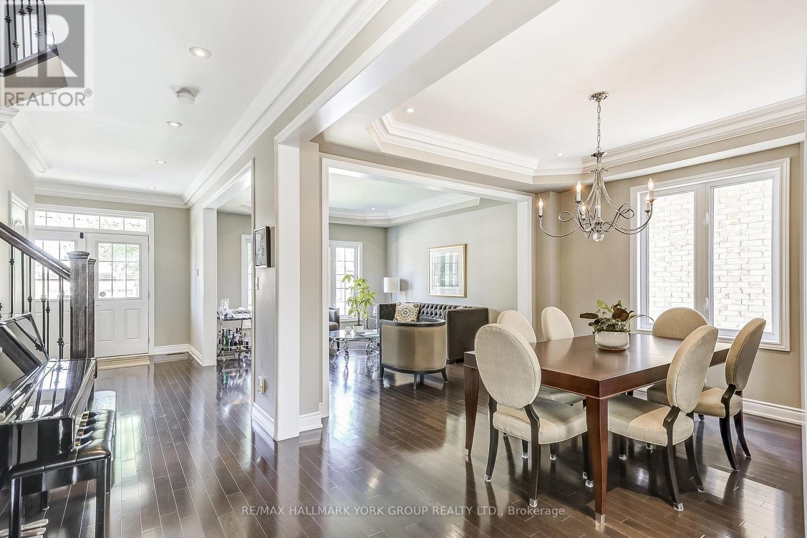 1022 Sherman Brock Circle, Newmarket, ON - Indoor Photo Showing Dining Room