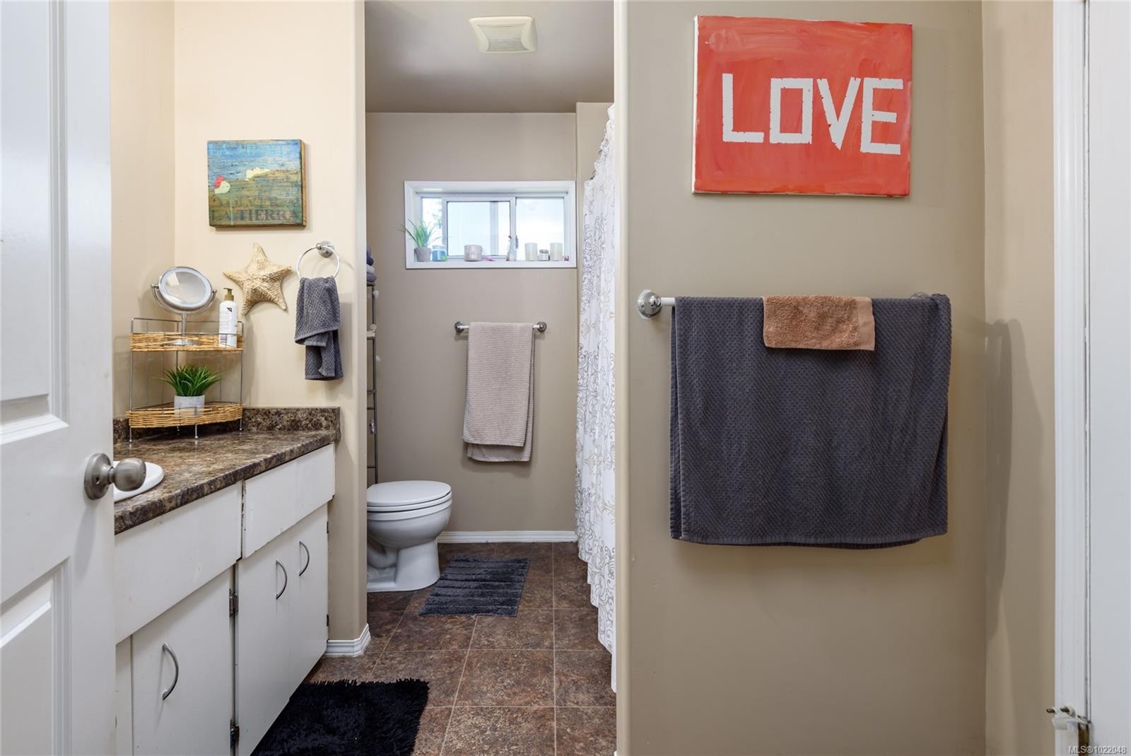 2030 Black Creek Rd, Black Creek, BC