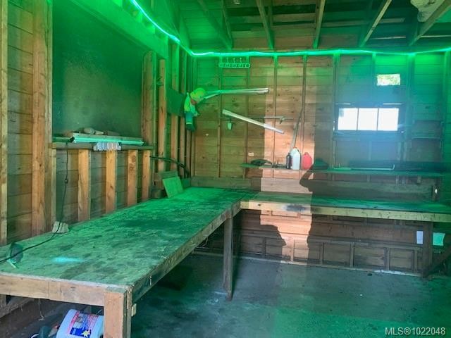 2030 Black Creek Rd, Black Creek, BC