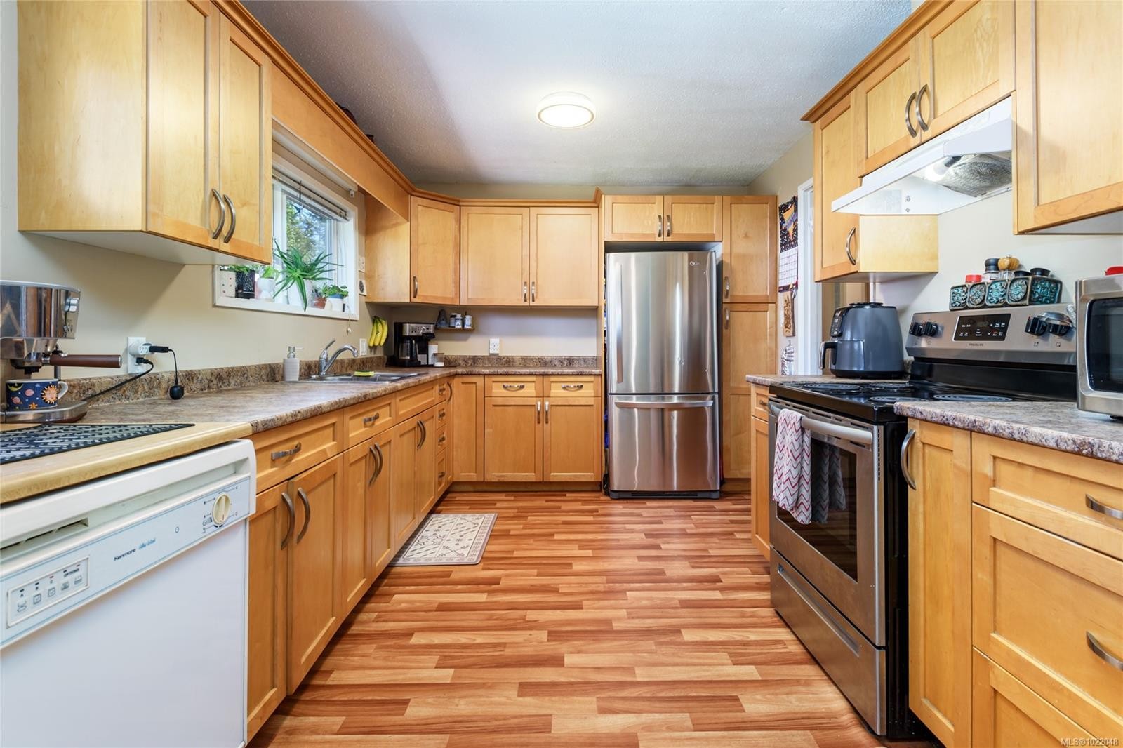 2030 Black Creek Rd, Black Creek, BC