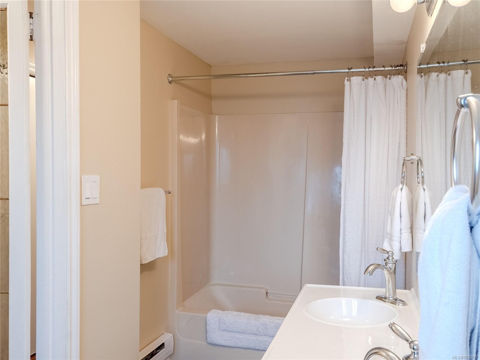 1381 Discovery Ave, Nanaimo, BC