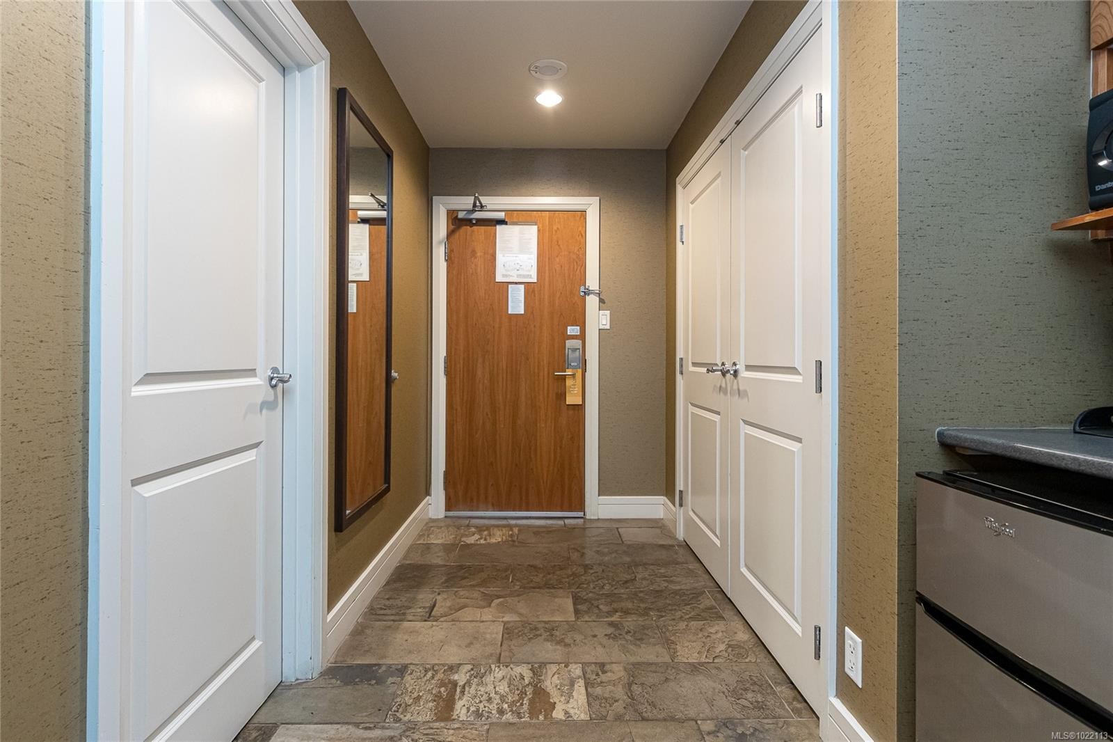 113/115B-1376 Lynburne Pl, Langford, BC - Indoor Photo Showing Other Room