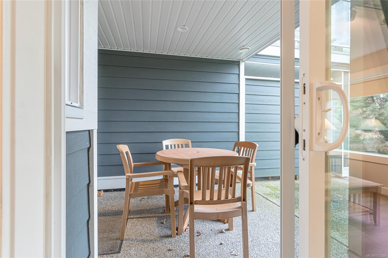 711-1600 Stroulger Rd, Nanoose Bay, BC - Indoor Photo Showing Laundry Room