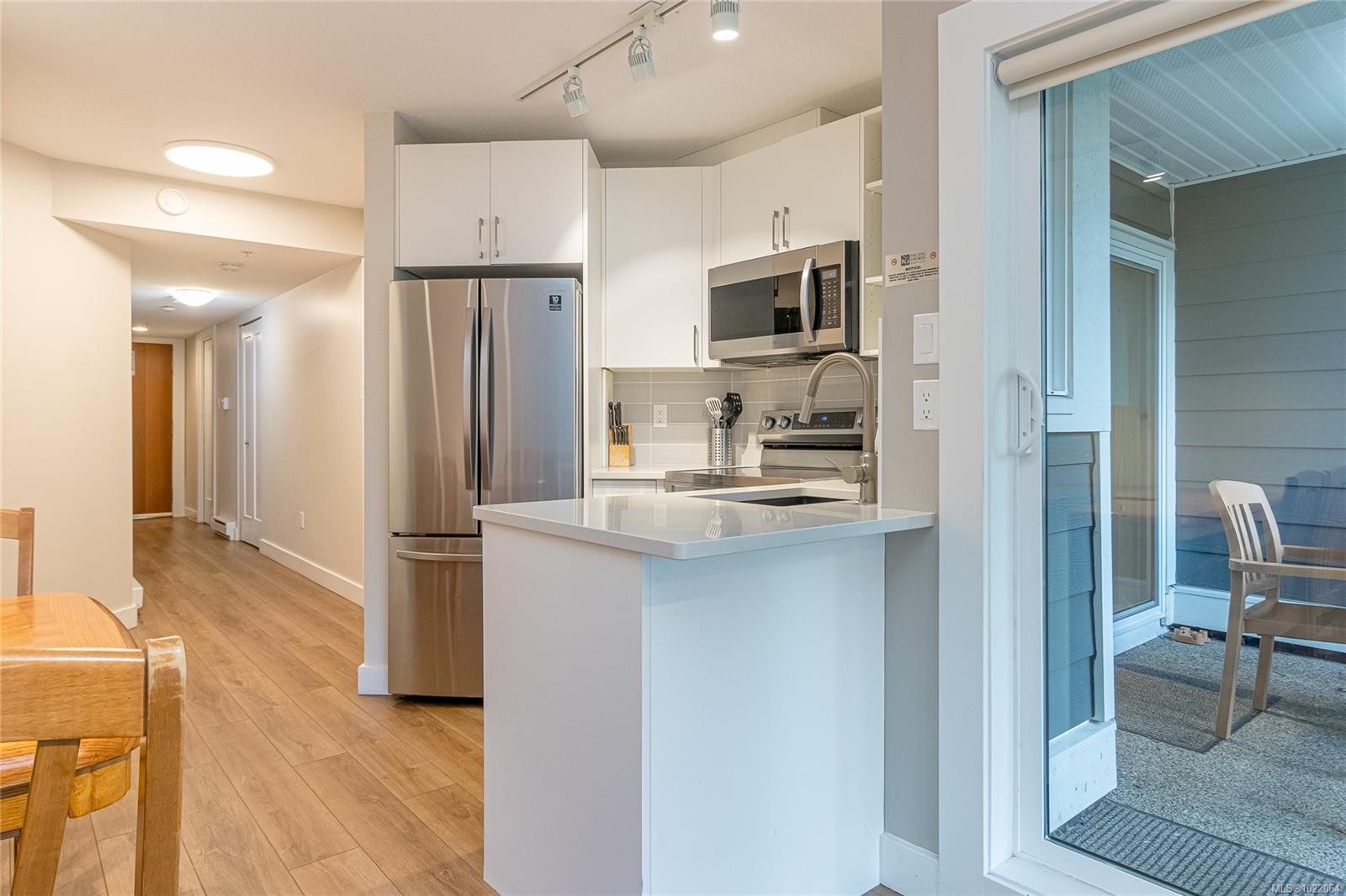 711-1600 Stroulger Rd, Nanoose Bay, BC - Indoor Photo Showing Kitchen With Upgraded Kitchen