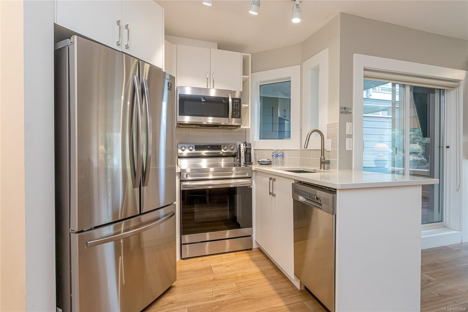 711-1600 Stroulger Rd, Nanoose Bay, BC - Indoor Photo Showing Bedroom