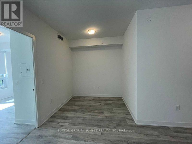 301 - 4655 Metcalfe Avenue, Mississauga, ON - Indoor Photo Showing Other Room