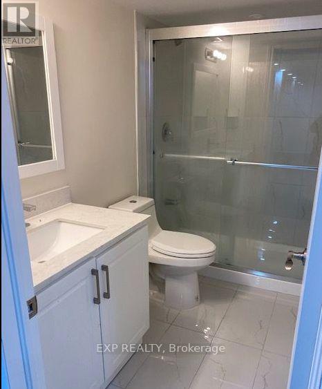40 Gladstone Square, Brampton, ON - Indoor Photo Showing Bathroom