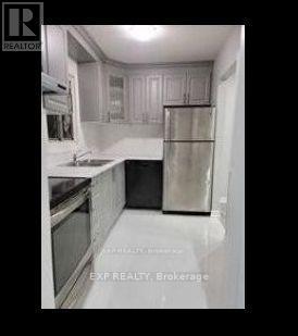 40 Gladstone Square, Brampton, ON - Indoor Photo Showing Kitchen