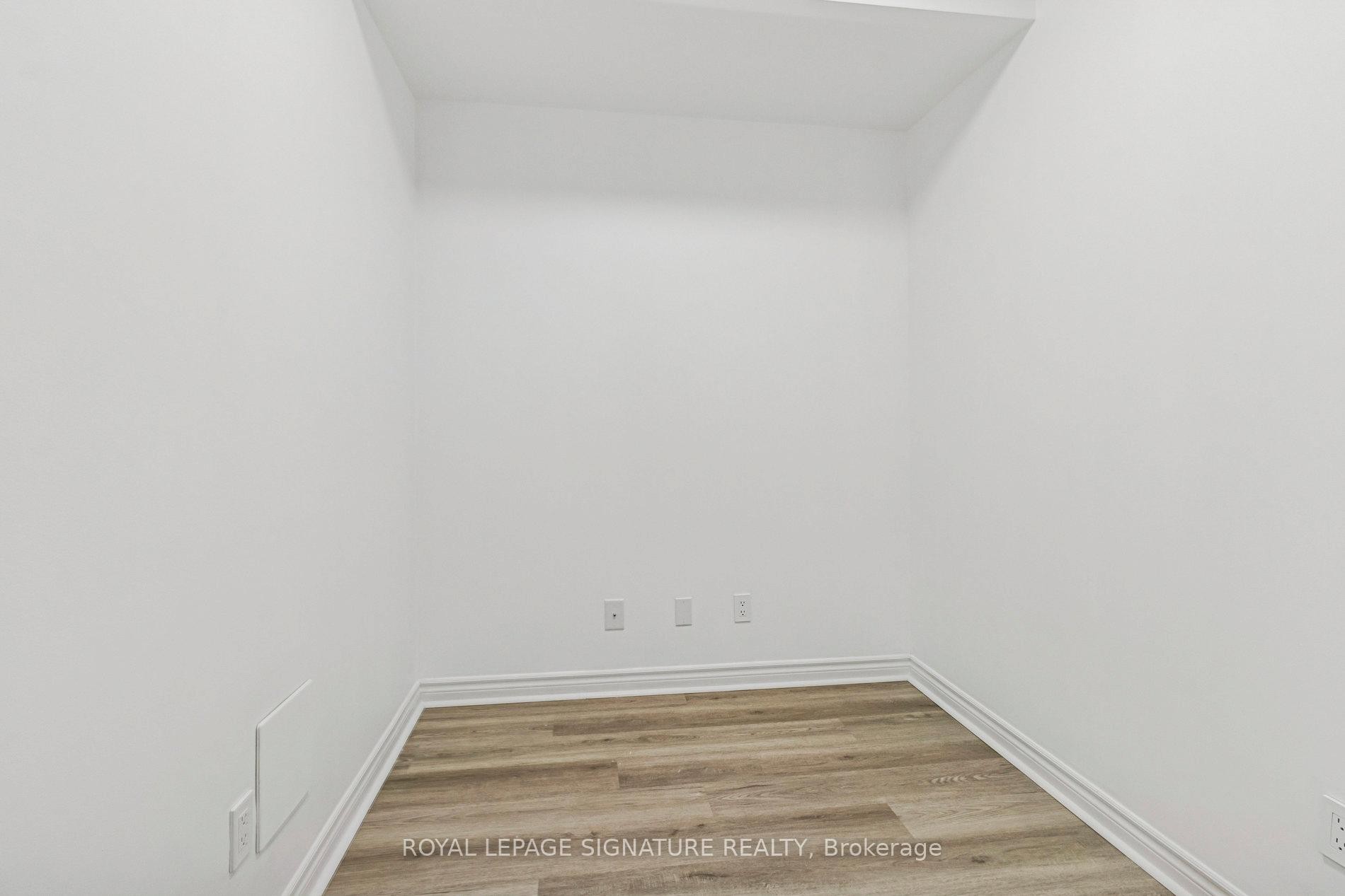 226-2885 Bayview Avenue, Toronto, ON - Indoor Photo Showing Other Room