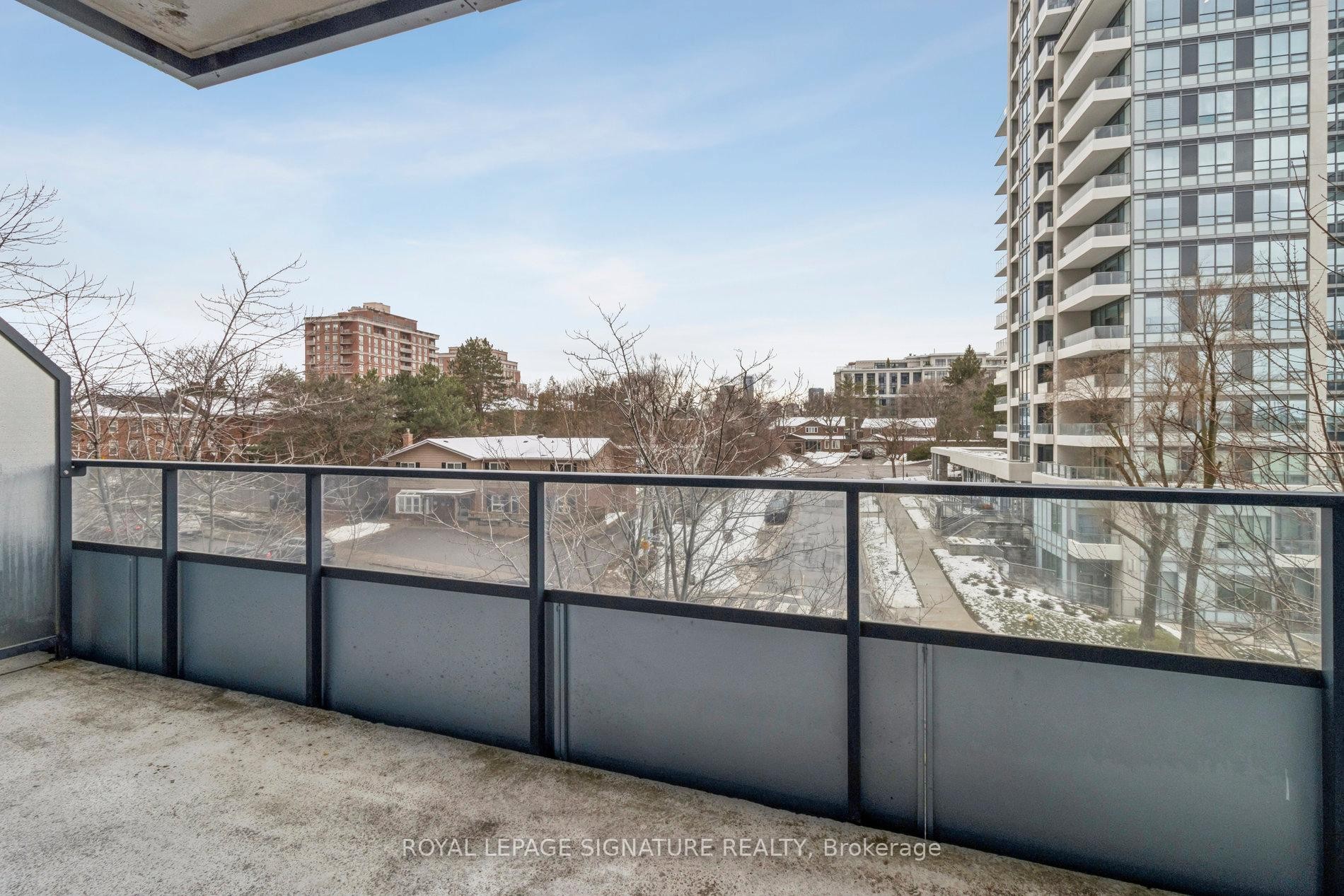 226-2885 Bayview Avenue, Toronto, ON - Outdoor
