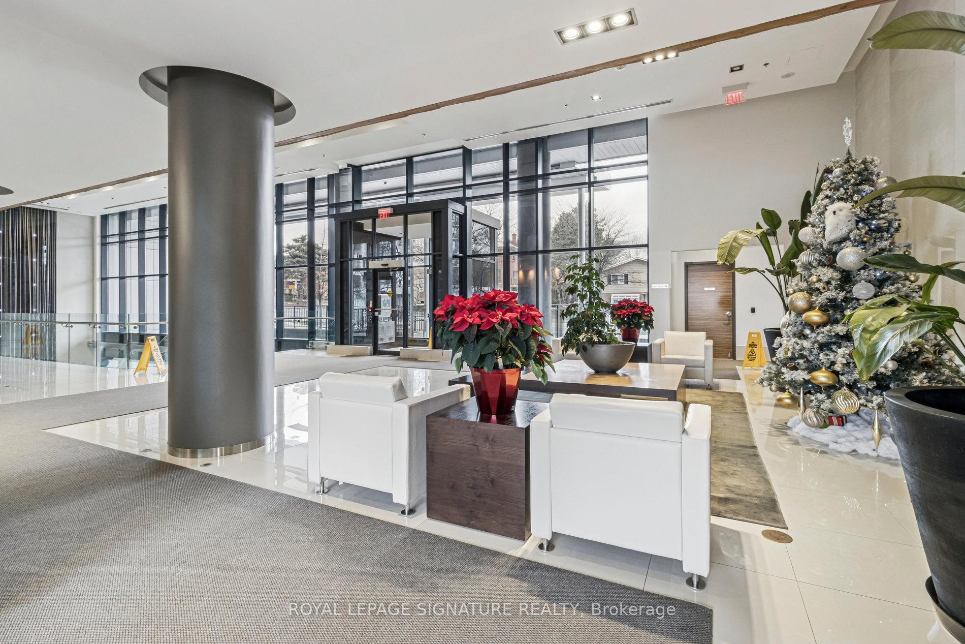 226-2885 Bayview Avenue, Toronto, ON - Indoor Photo Showing Other Room