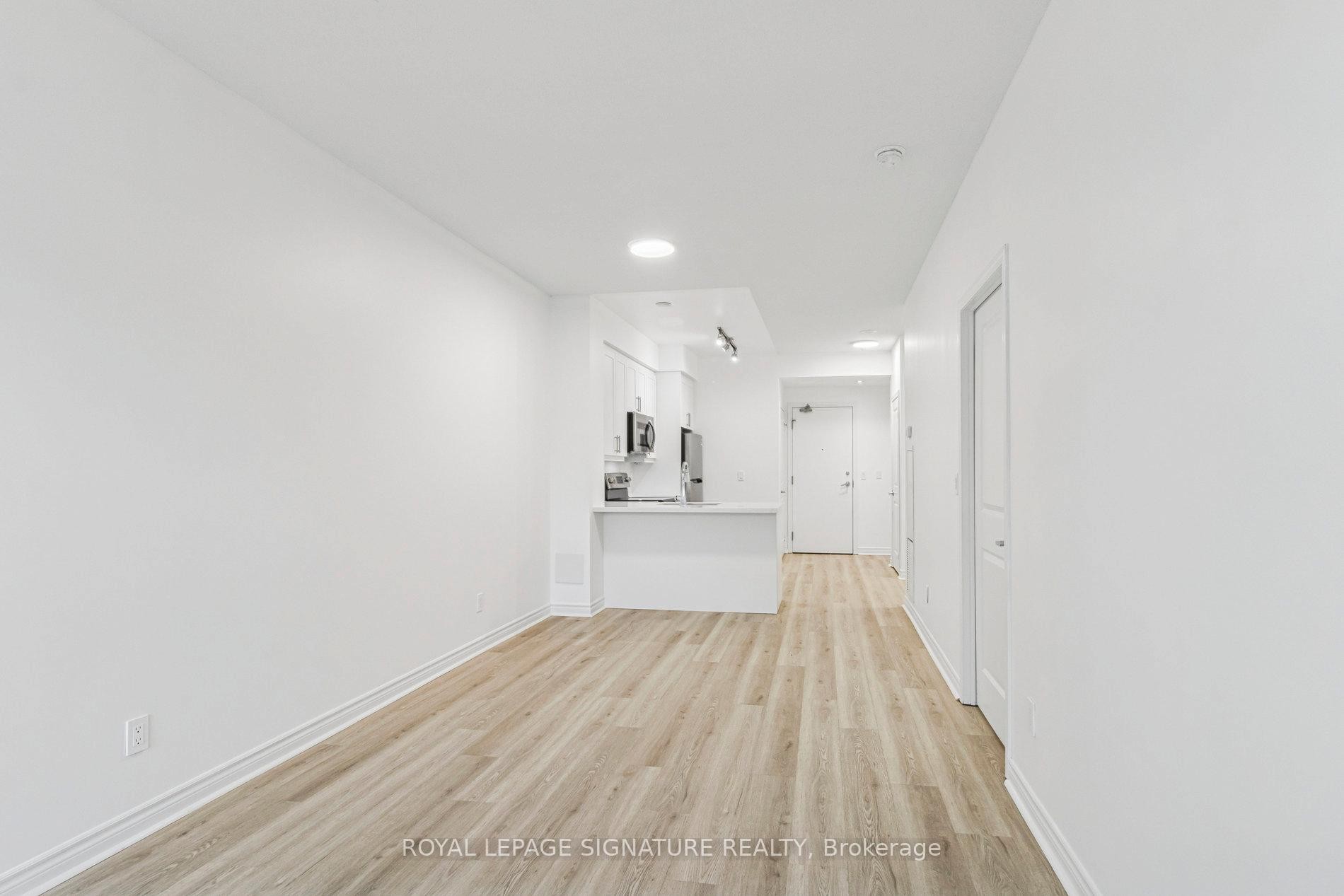 226-2885 Bayview Avenue, Toronto, ON - Indoor Photo Showing Other Room