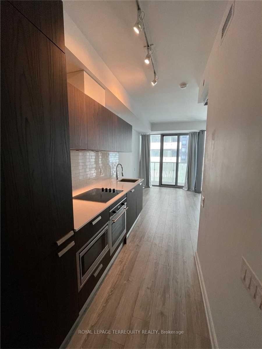 710-50 Charles Street E, Toronto, ON - Indoor Photo Showing Kitchen