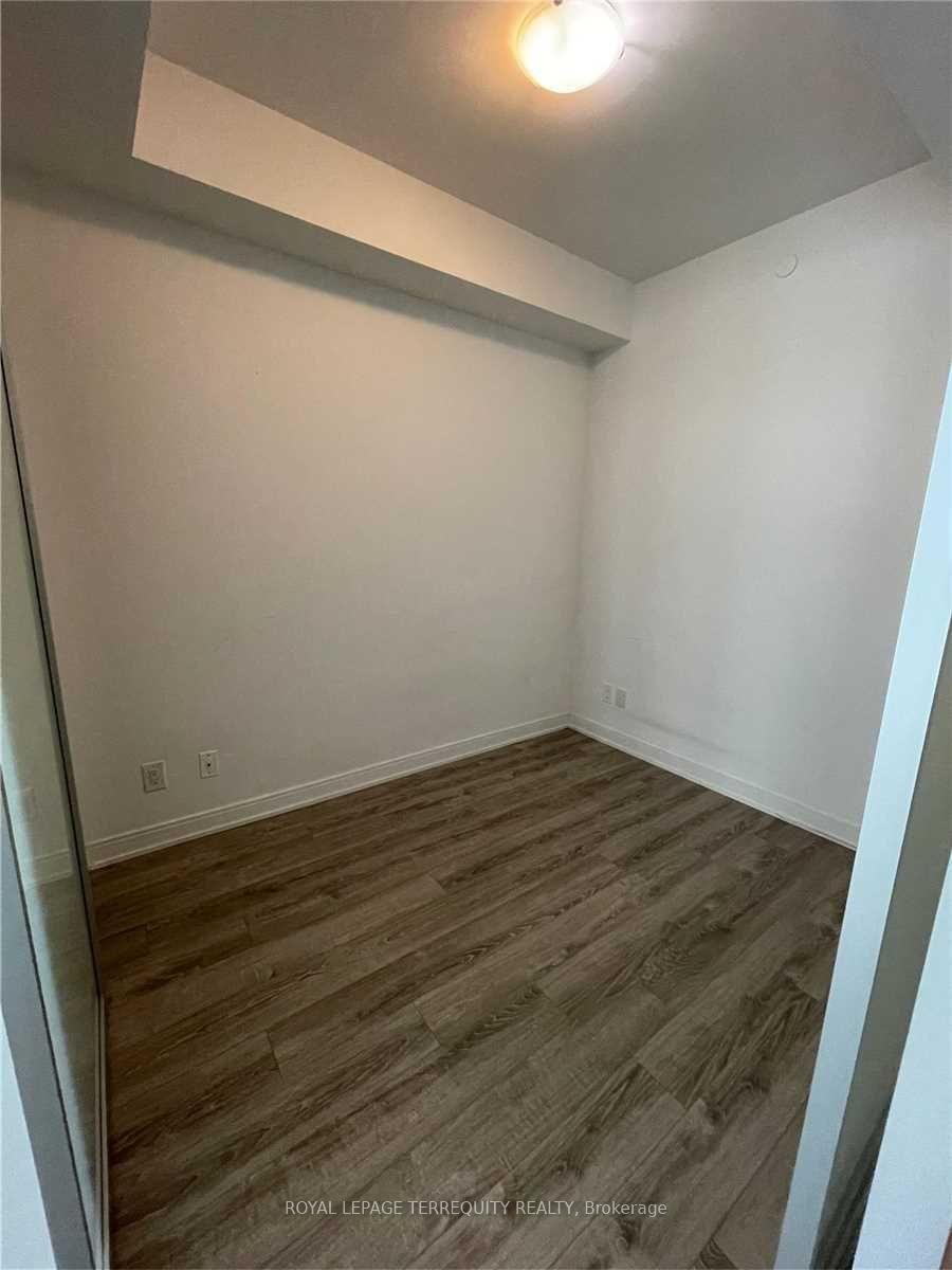 710-50 Charles Street E, Toronto, ON - Indoor Photo Showing Other Room