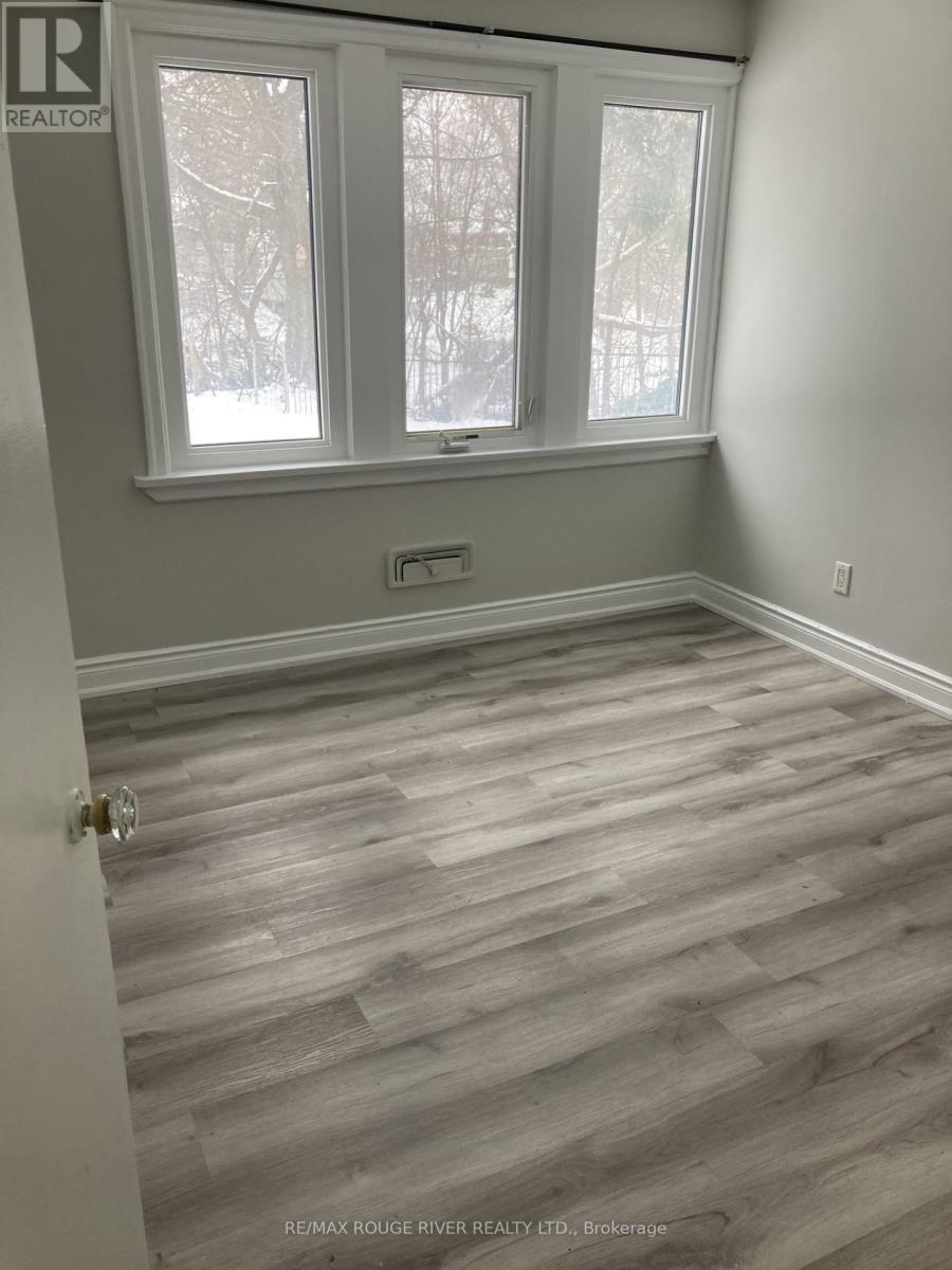 319 Burk Street, Oshawa, ON - Indoor Photo Showing Other Room