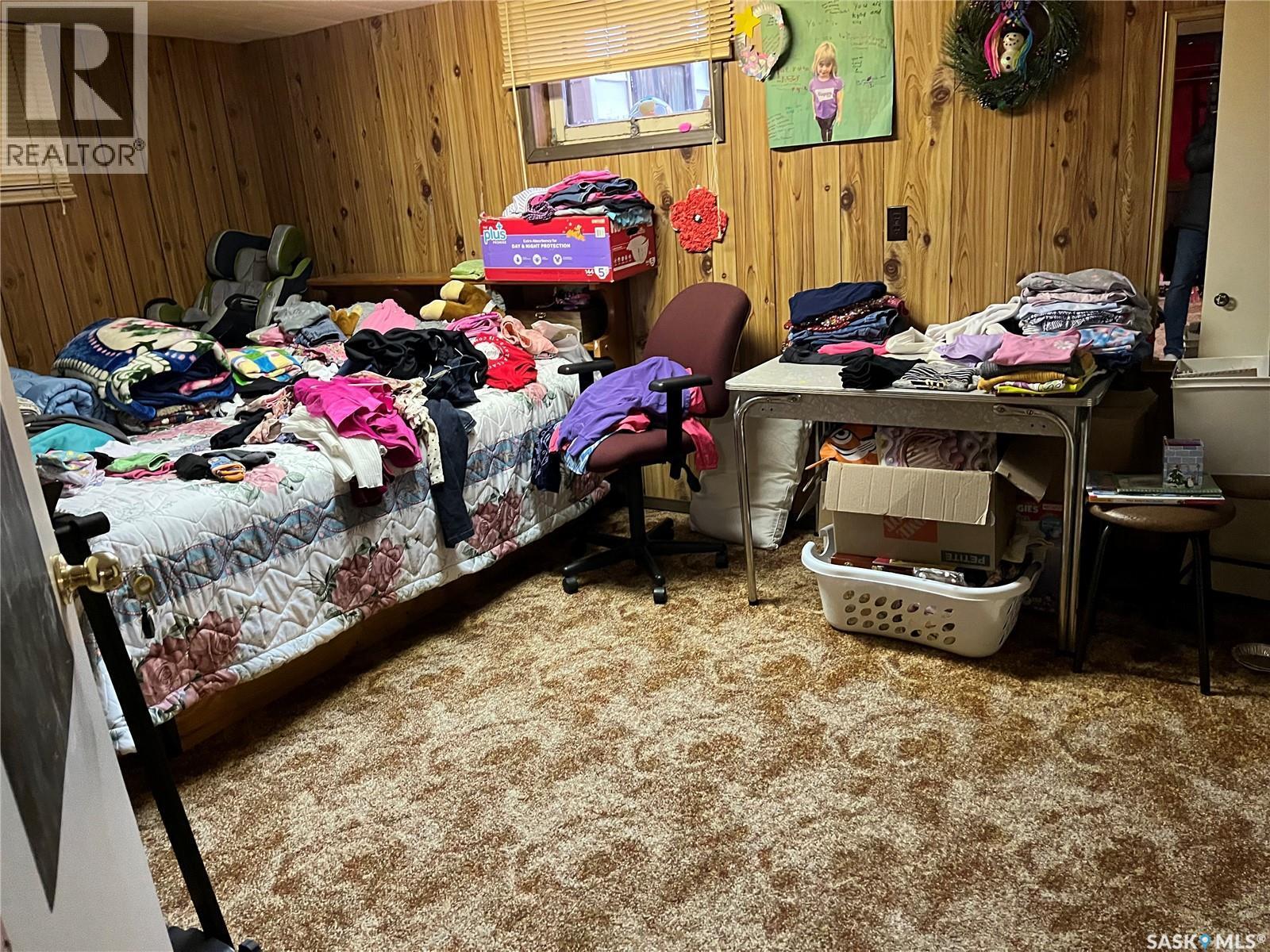 220 5Th Avenue E, Gravelbourg, SK - Indoor Photo Showing Other Room