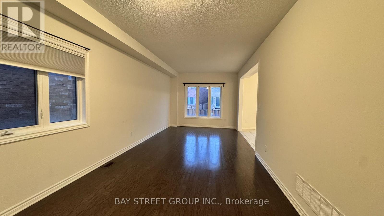 27 Palace Street, Thorold, ON - Indoor Photo Showing Other Room