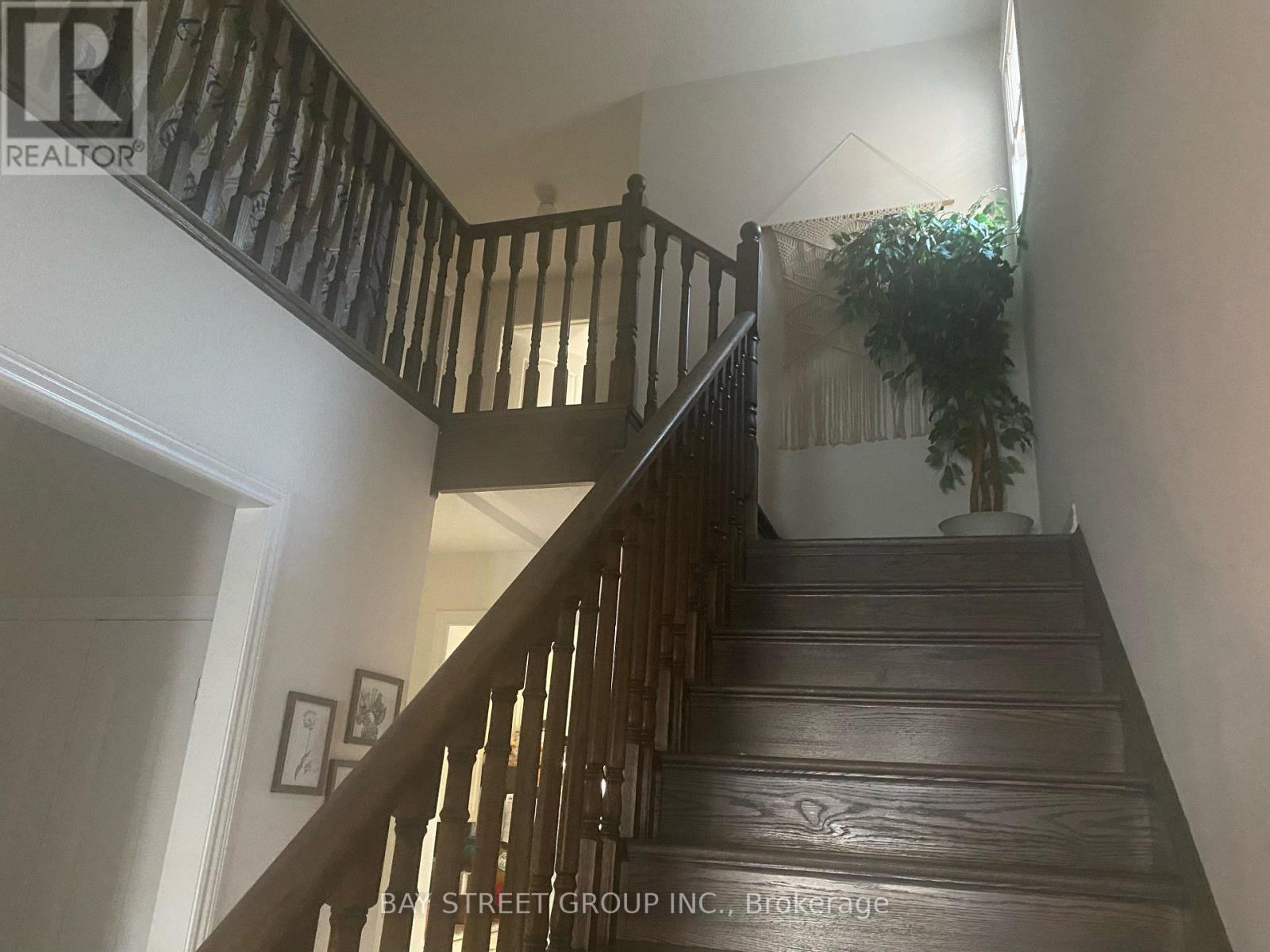 27 Palace Street, Thorold, ON - Indoor Photo Showing Other Room