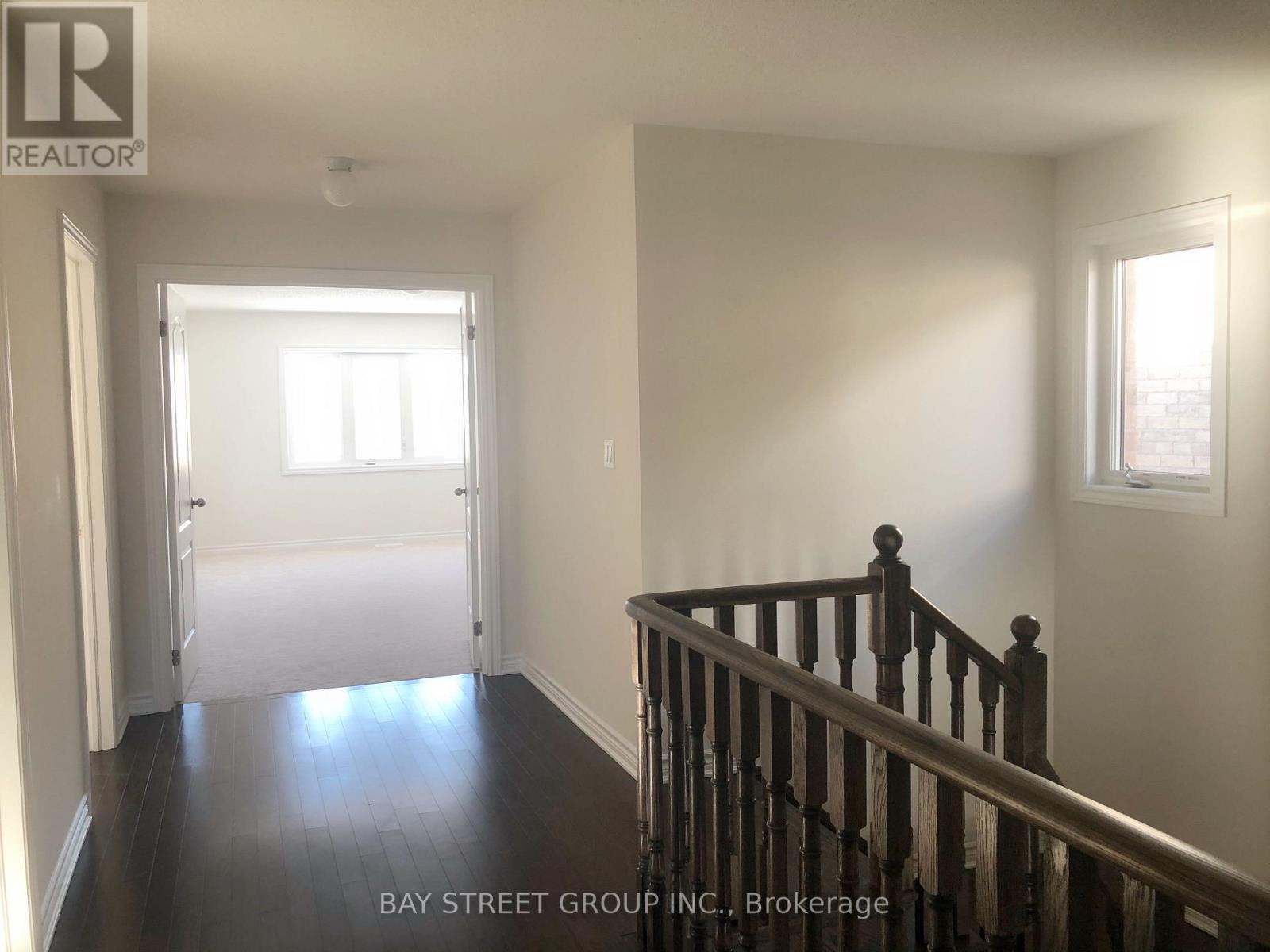 27 Palace Street, Thorold, ON - Indoor Photo Showing Other Room