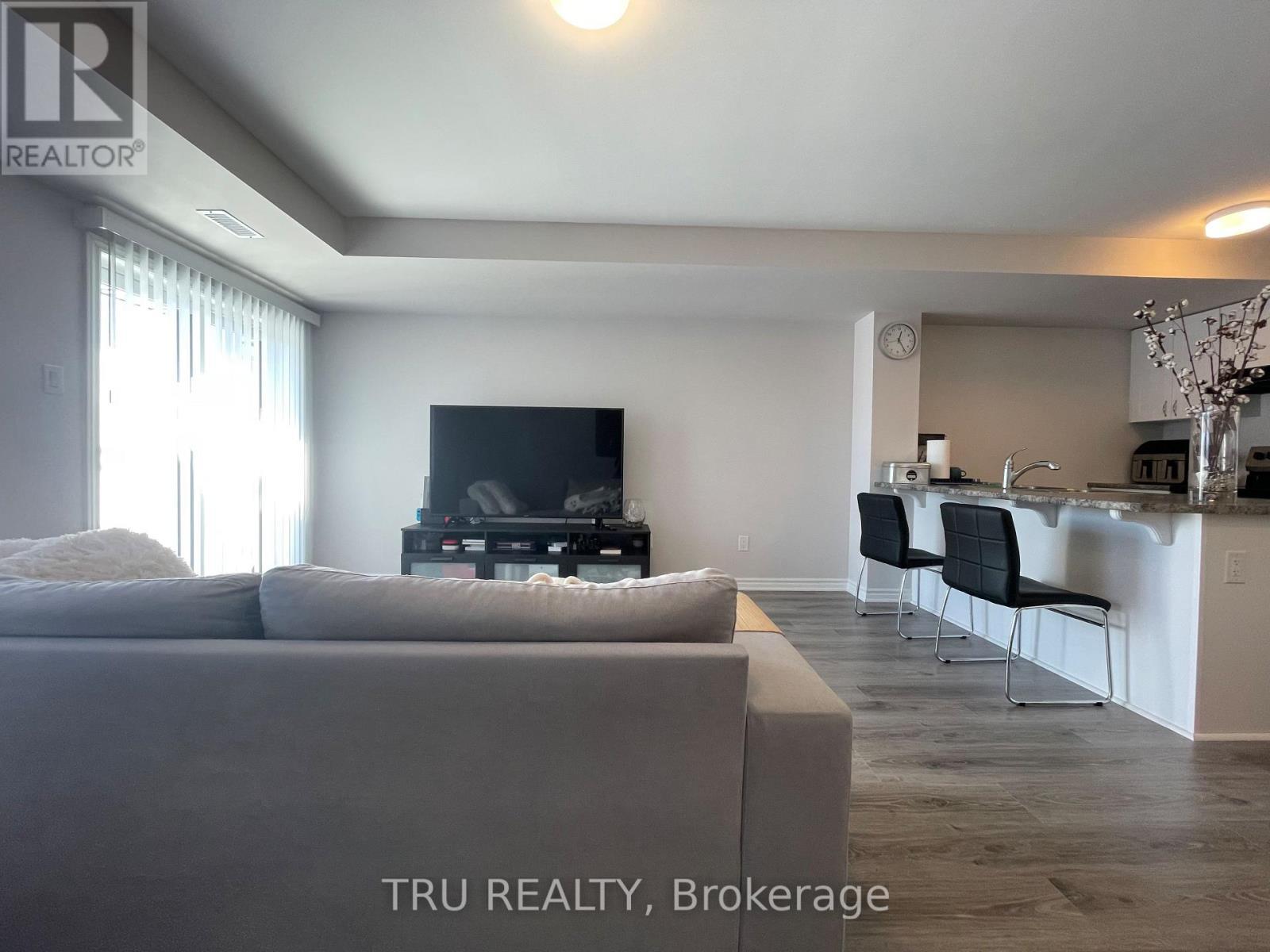 31 Zoisite Private, Ottawa, ON - Indoor Photo Showing Living Room