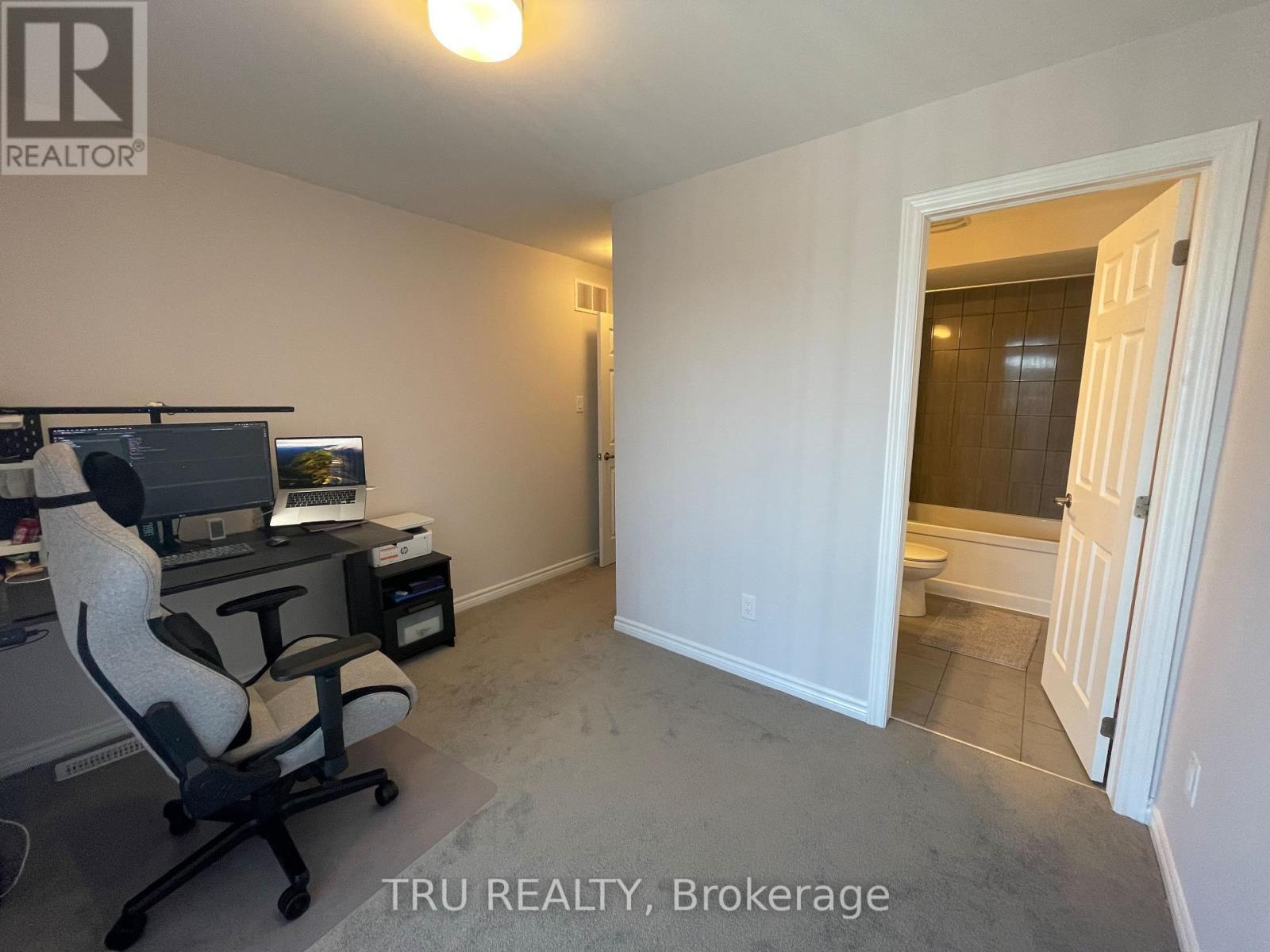 31 Zoisite Private, Ottawa, ON - Indoor Photo Showing Office