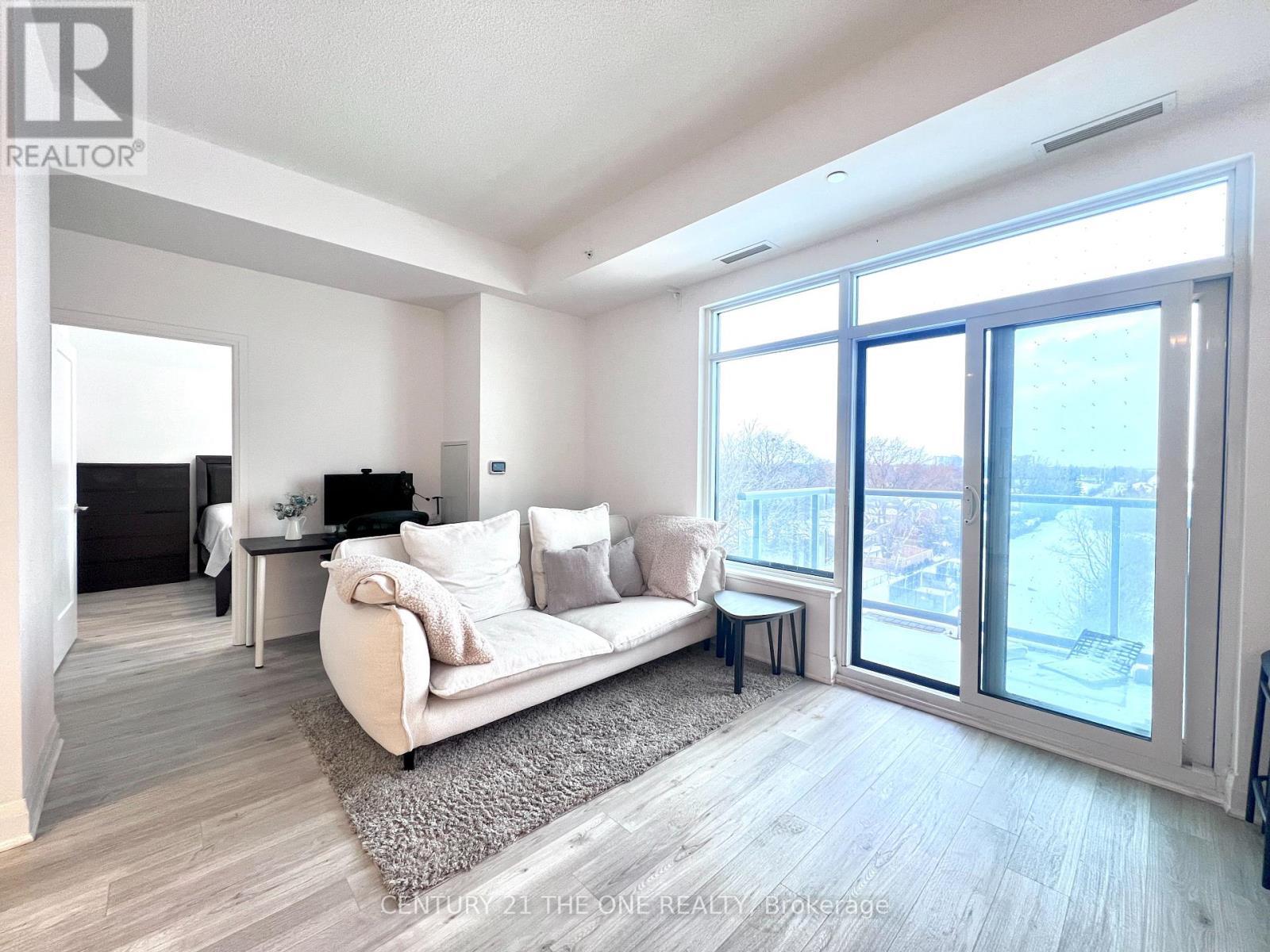 Living Room - 419 - 3220 Sheppard Avenue E, Toronto, ON - Indoor