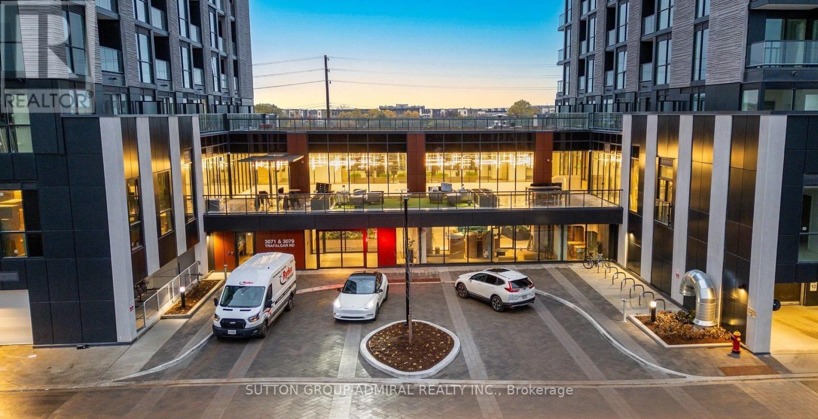 1204 - 3071 Trafalgar Road, Oakville, ON - Outdoor