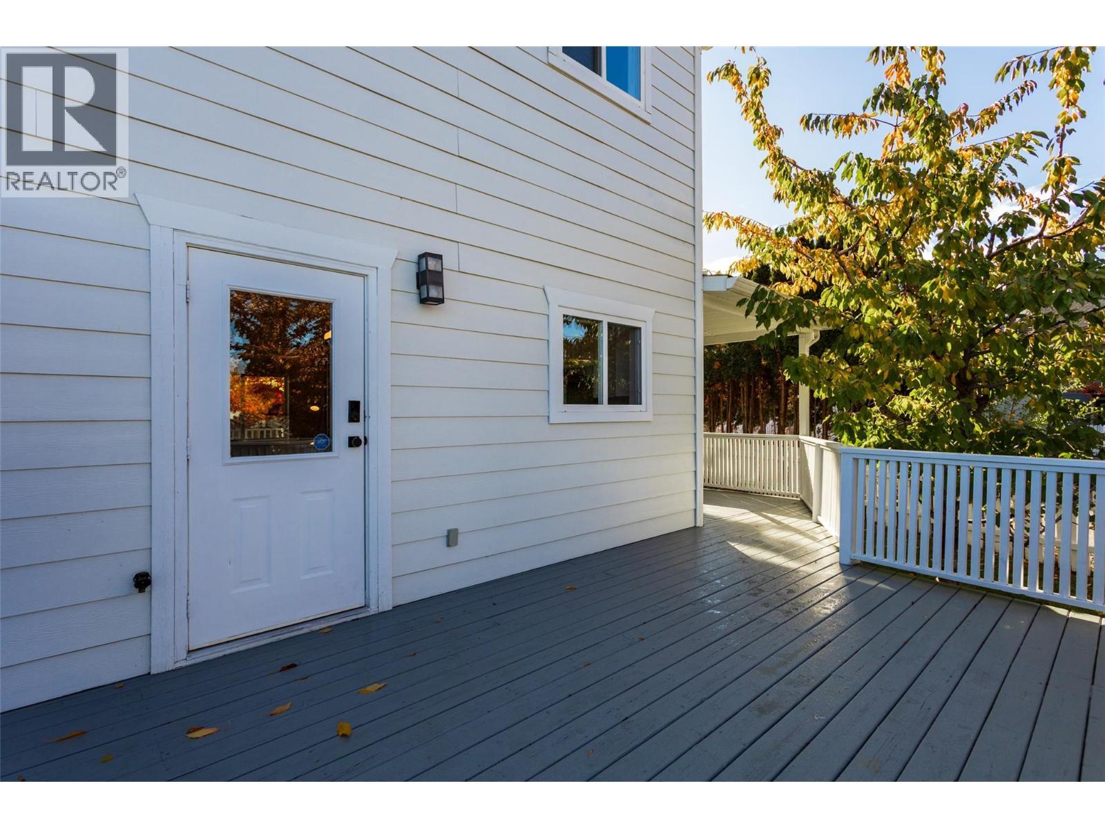388 Mccarren Avenue, Kelowna, BC - Outdoor With Deck Patio Veranda With Exterior