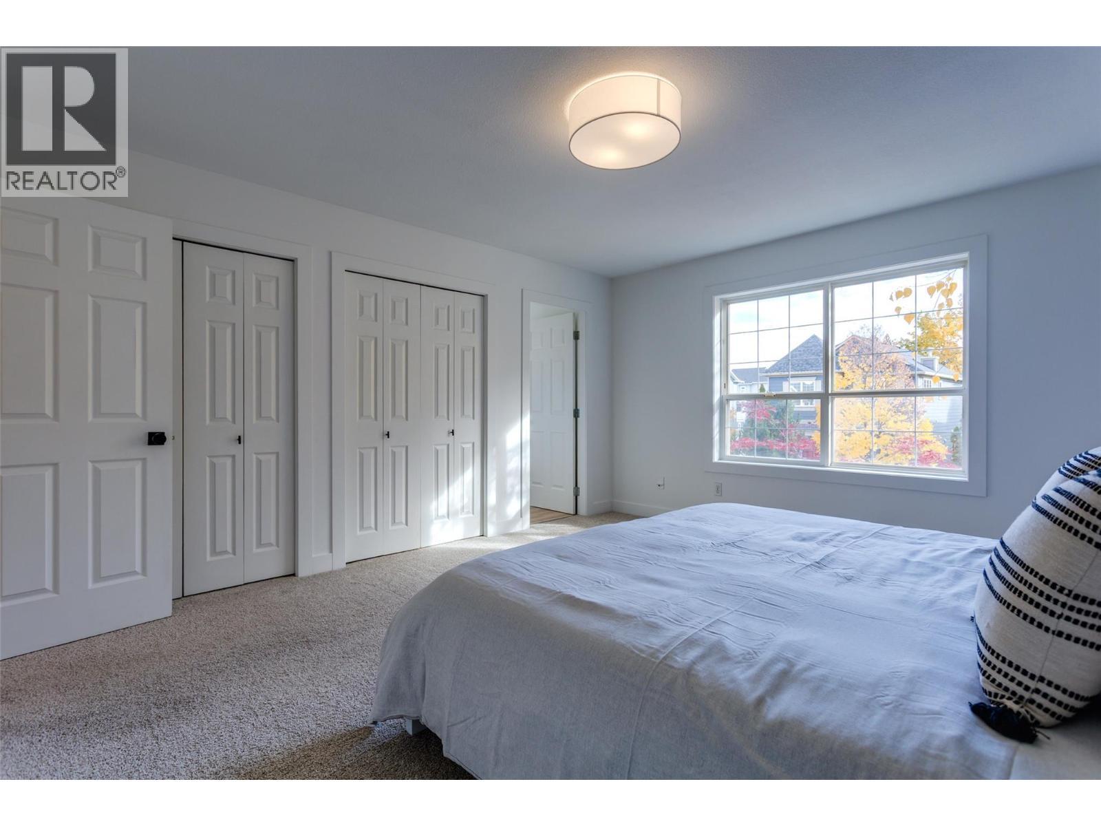 388 Mccarren Avenue, Kelowna, BC - Indoor Photo Showing Bedroom
