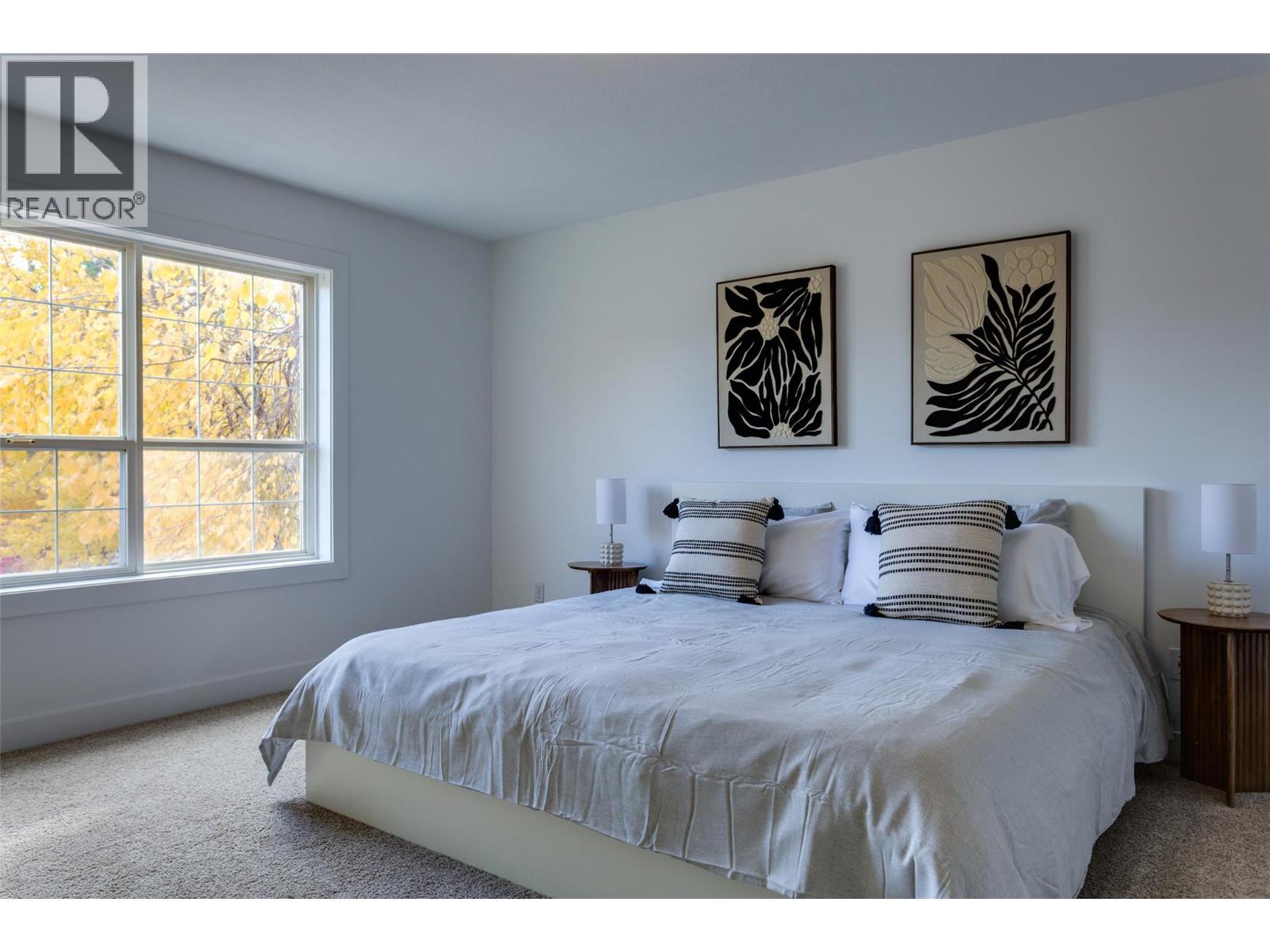 388 Mccarren Avenue, Kelowna, BC - Indoor Photo Showing Bedroom