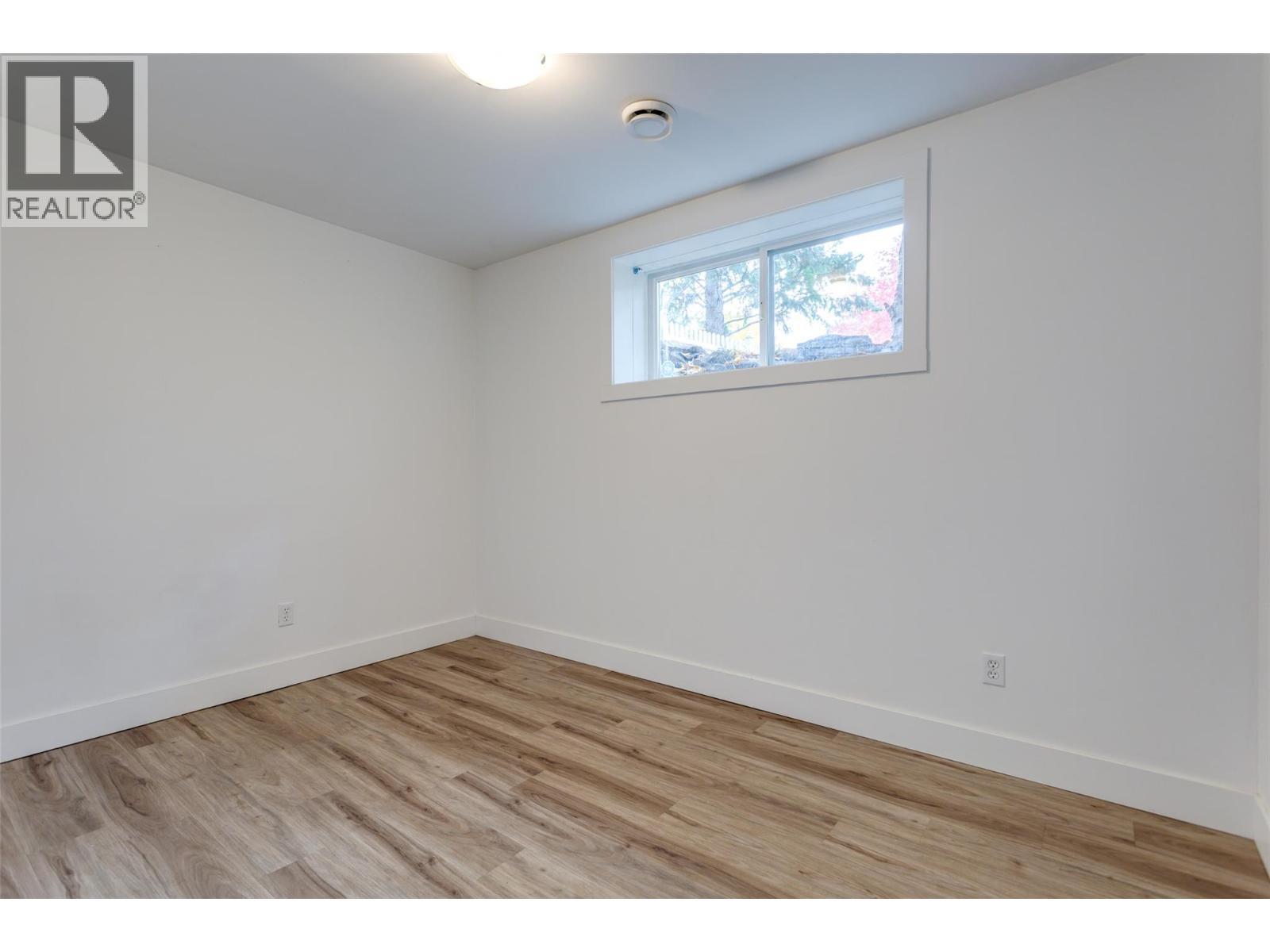 388 Mccarren Avenue, Kelowna, BC - Indoor Photo Showing Other Room