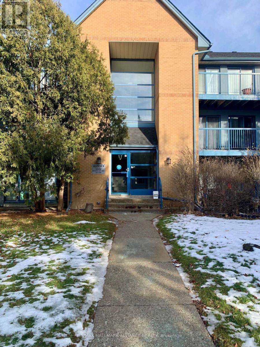 922 - 95 Trailwood Drive, Mississauga, ON - Outdoor With Balcony