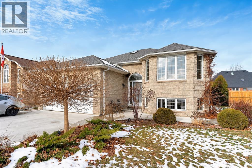 4316 Golfcourse Crescent, Windsor, ON - Outdoor