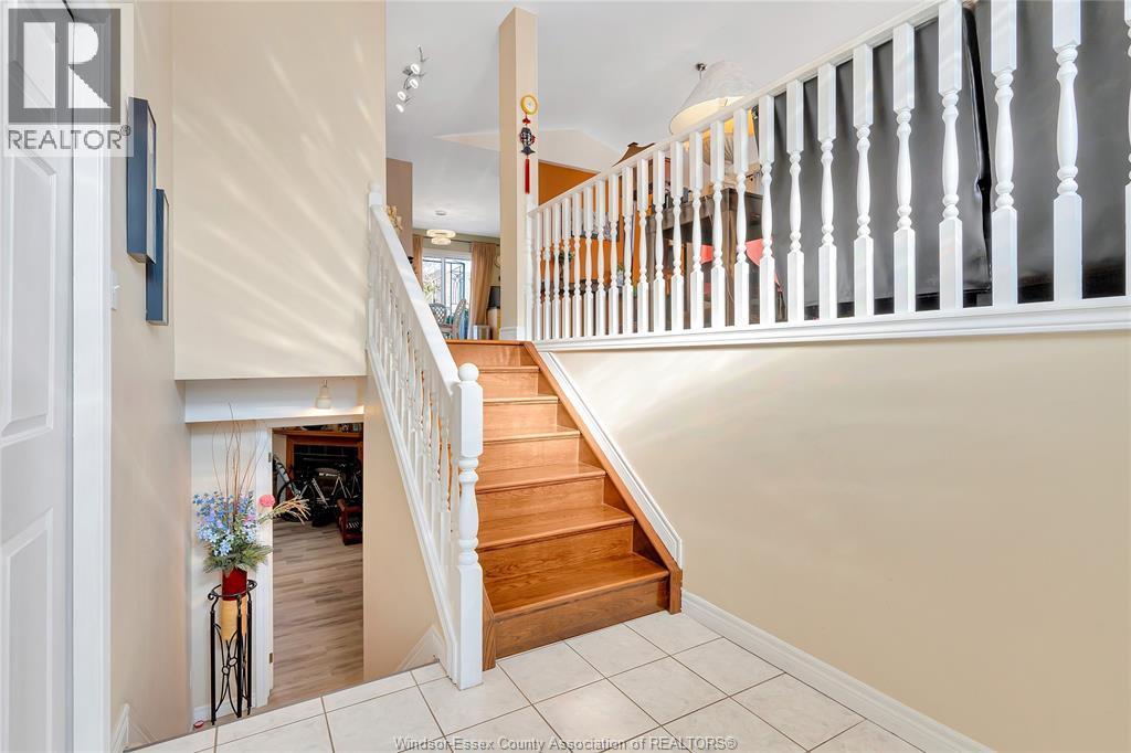 4316 Golfcourse Crescent, Windsor, ON - Indoor Photo Showing Other Room