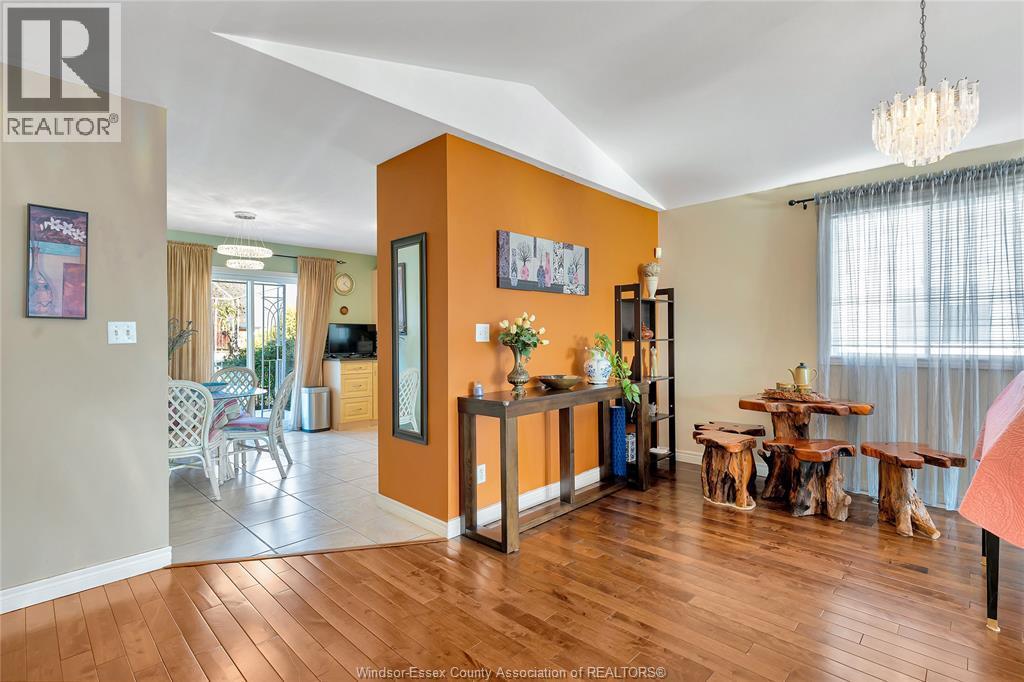 4316 Golfcourse Crescent, Windsor, ON - Indoor