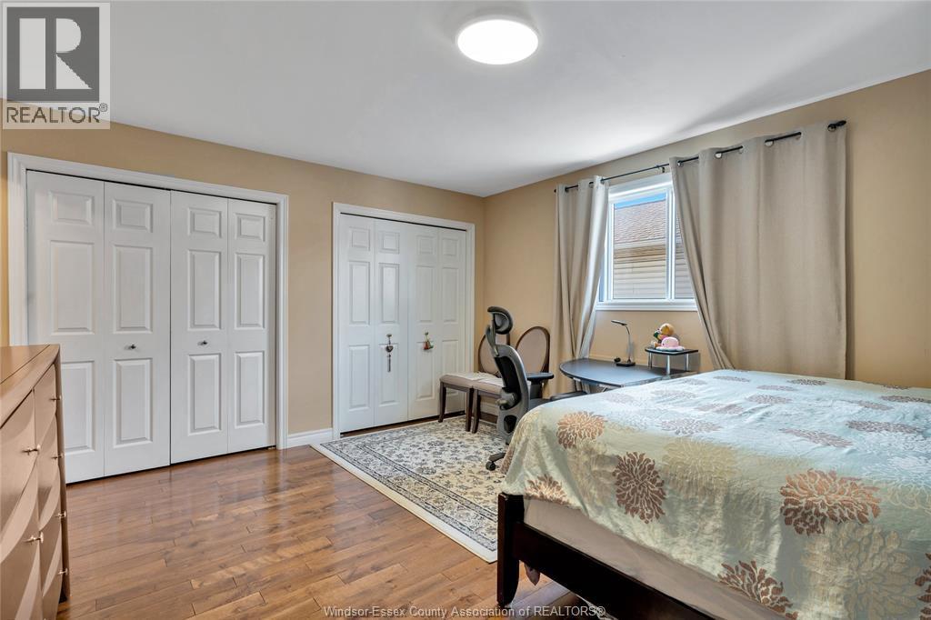 4316 Golfcourse Crescent, Windsor, ON - Indoor Photo Showing Bedroom