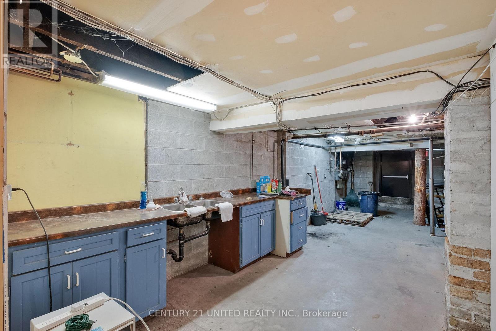 39 King Street W, Cobourg, ON - Indoor Photo Showing Kitchen With Double Sink