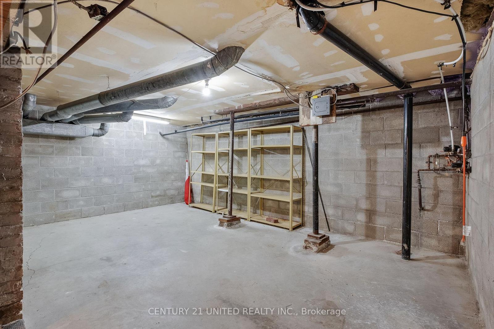 39 King Street W, Cobourg, ON - Indoor