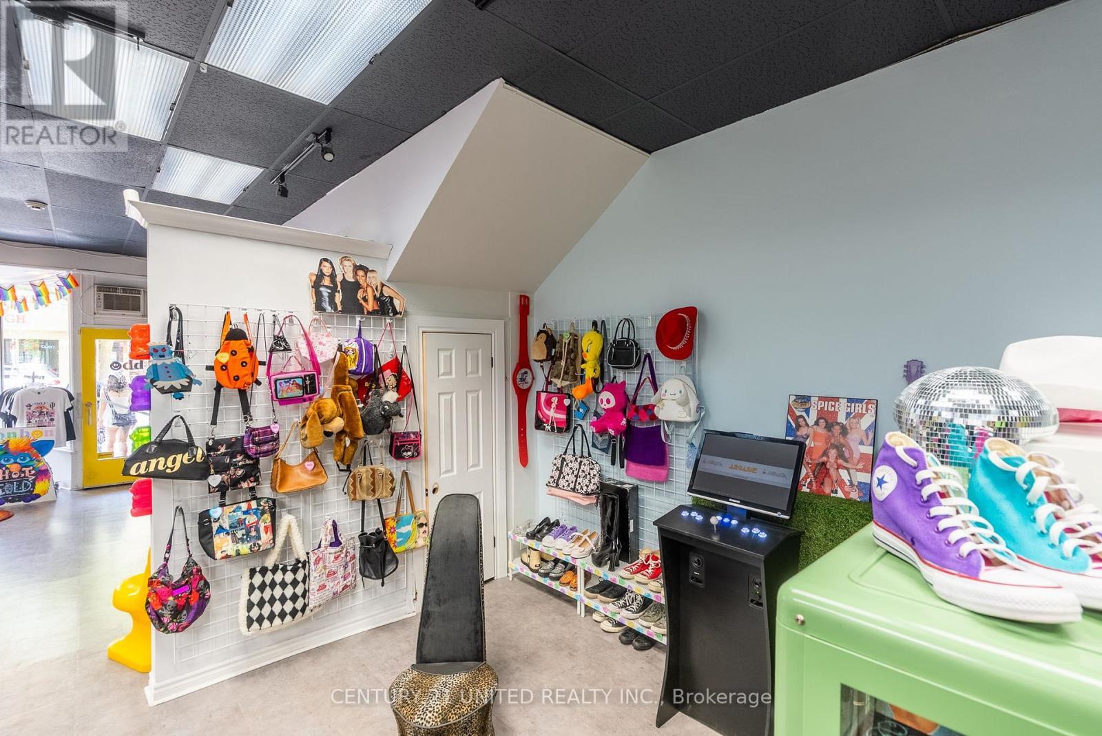 39 King Street W, Cobourg, ON - Indoor