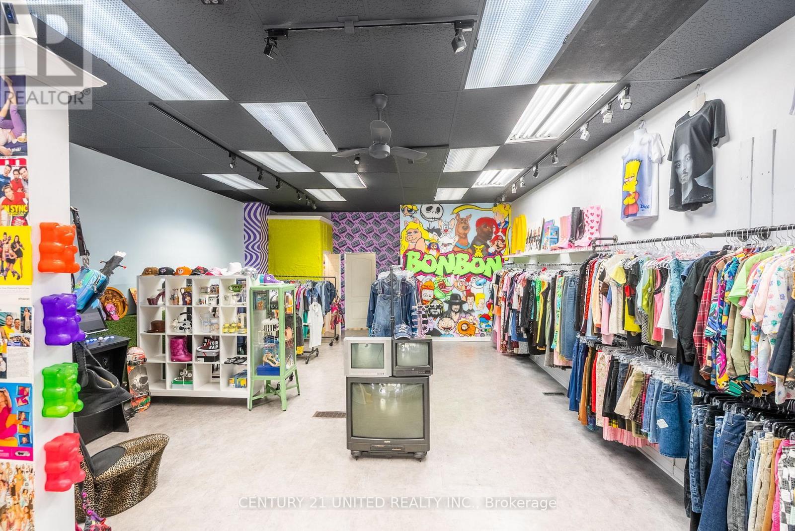 39 King Street W, Cobourg, ON - Indoor With Storage