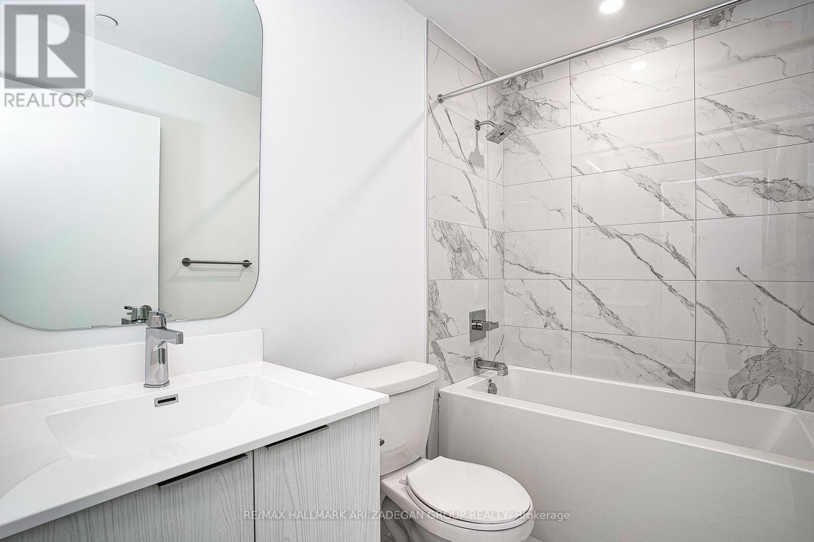 1314 - 15 Richardson Street, Toronto, ON - Indoor Photo Showing Bathroom